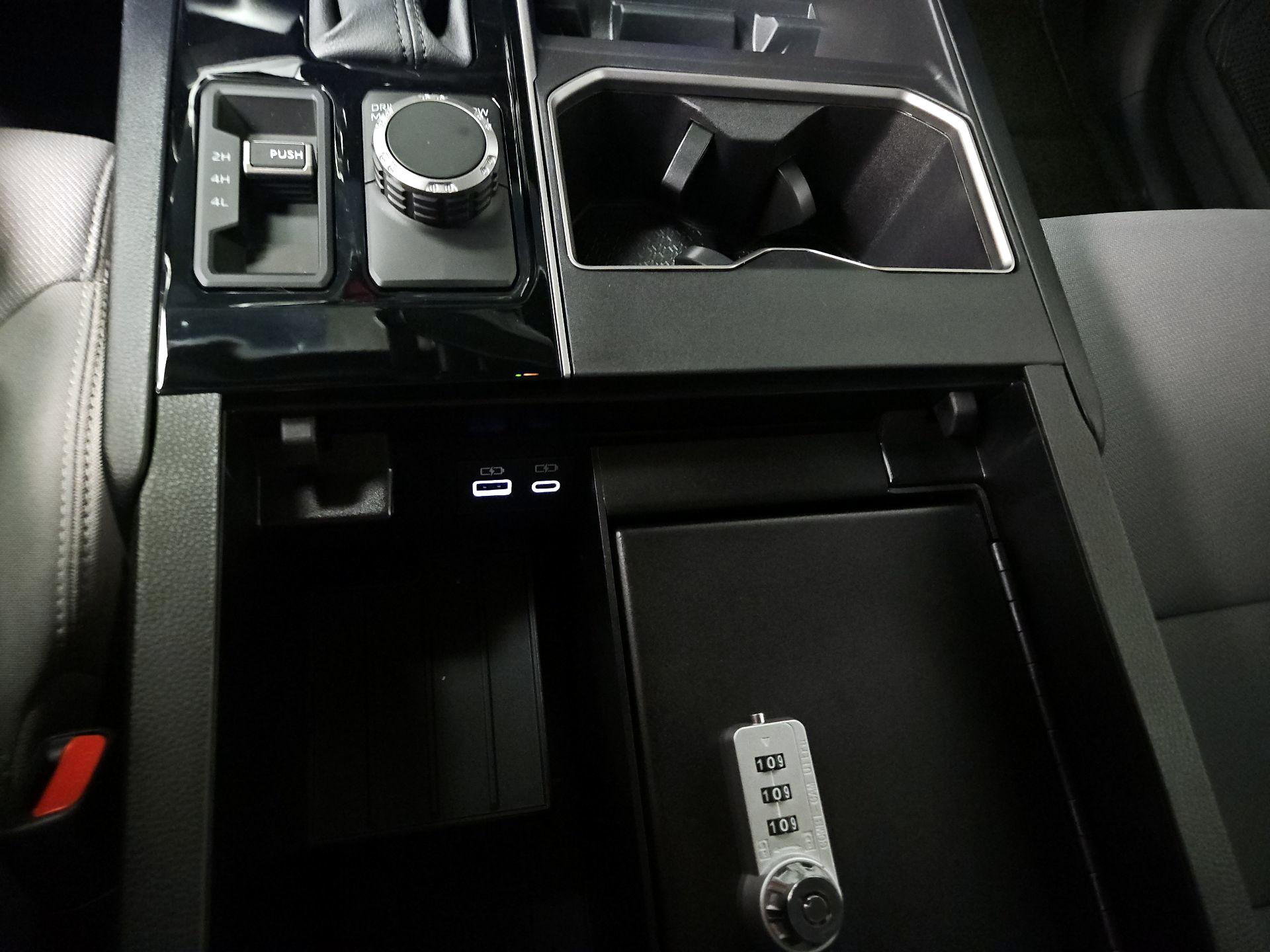 Thumbnail: 2025 Toyota Tundra - 18