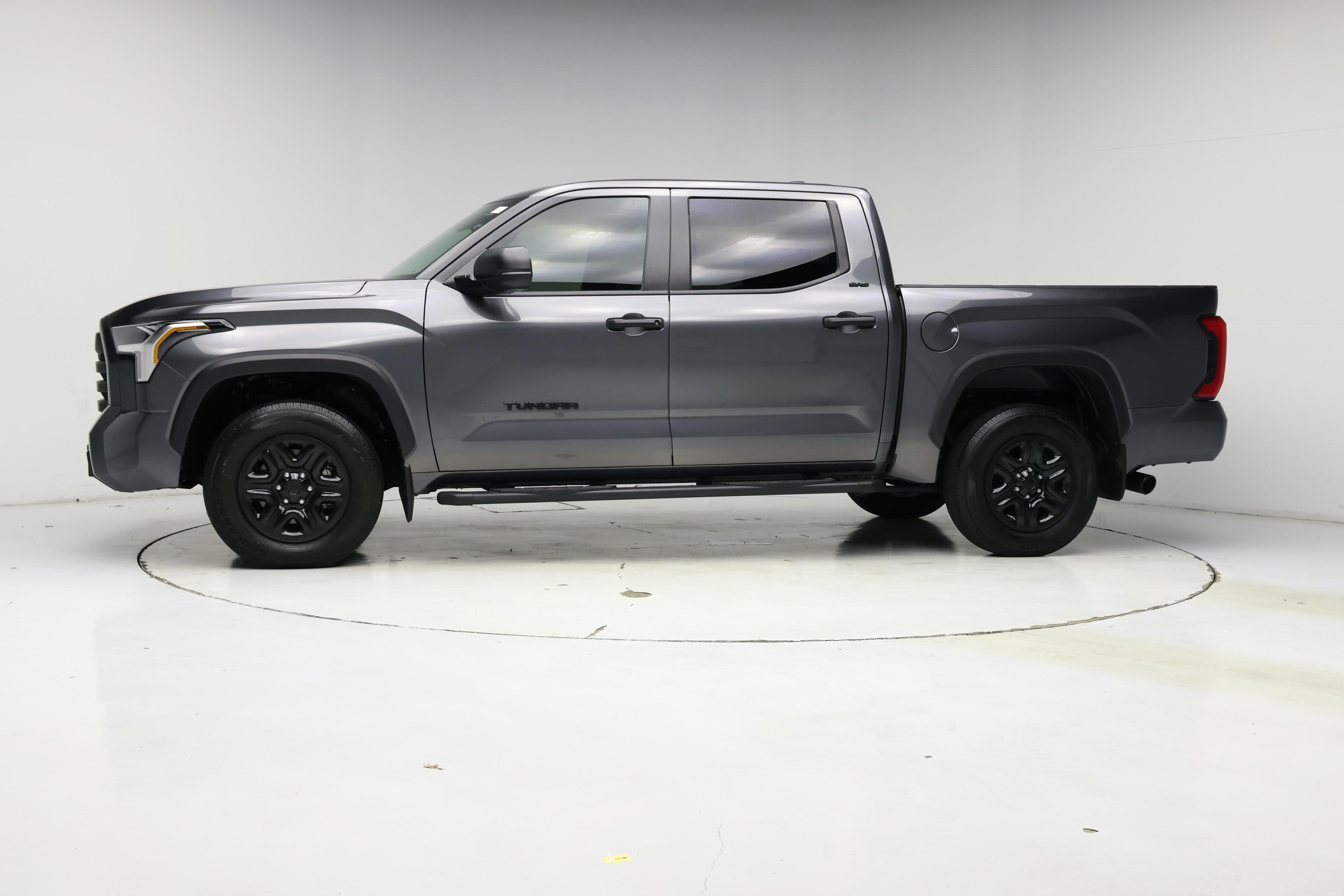 Thumbnail: 2025 Toyota Tundra - 3