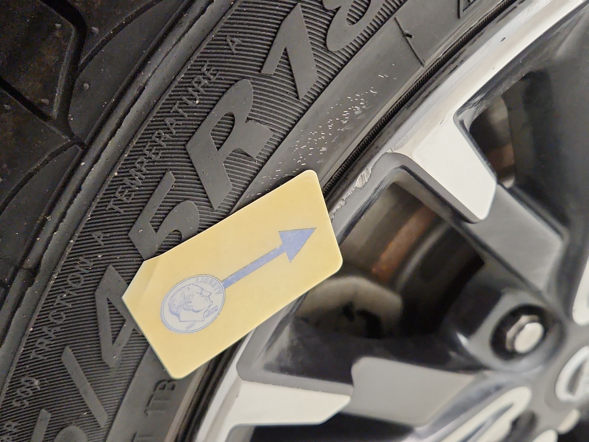 Thumbnail: 2017 Nissan Maxima - 19