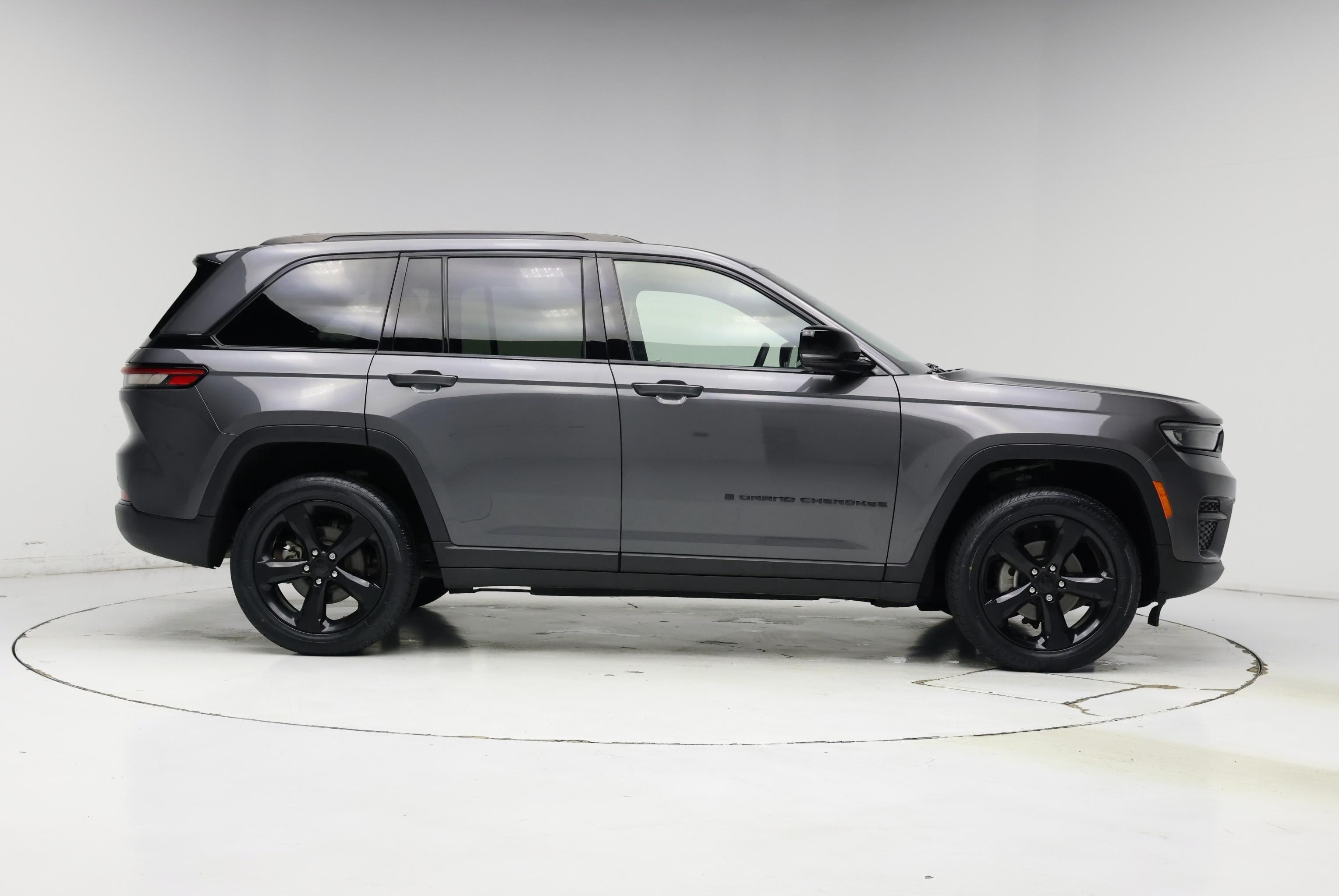 Thumbnail: 2023 Jeep Grand Cherokee - 7