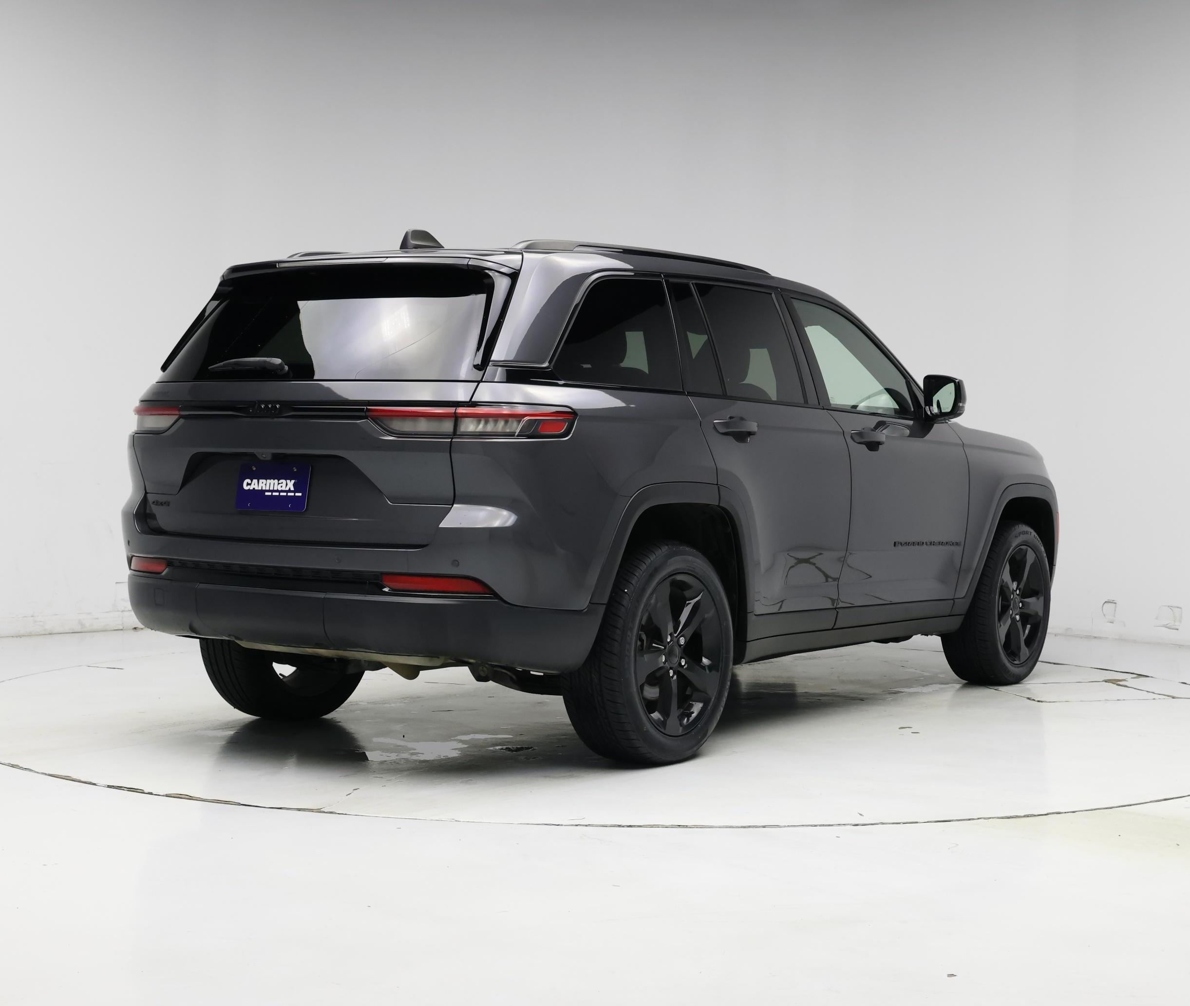 Thumbnail: 2023 Jeep Grand Cherokee - 8