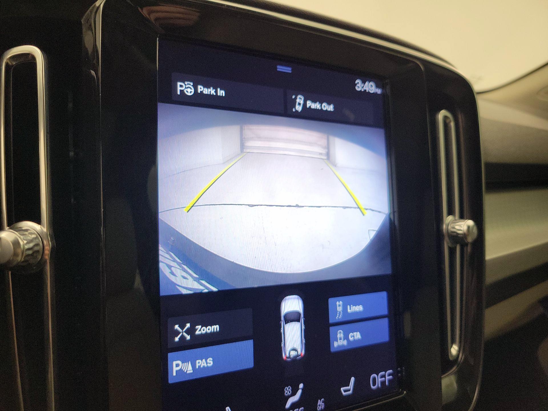 Thumbnail: 2019 Volvo XC40 - 14