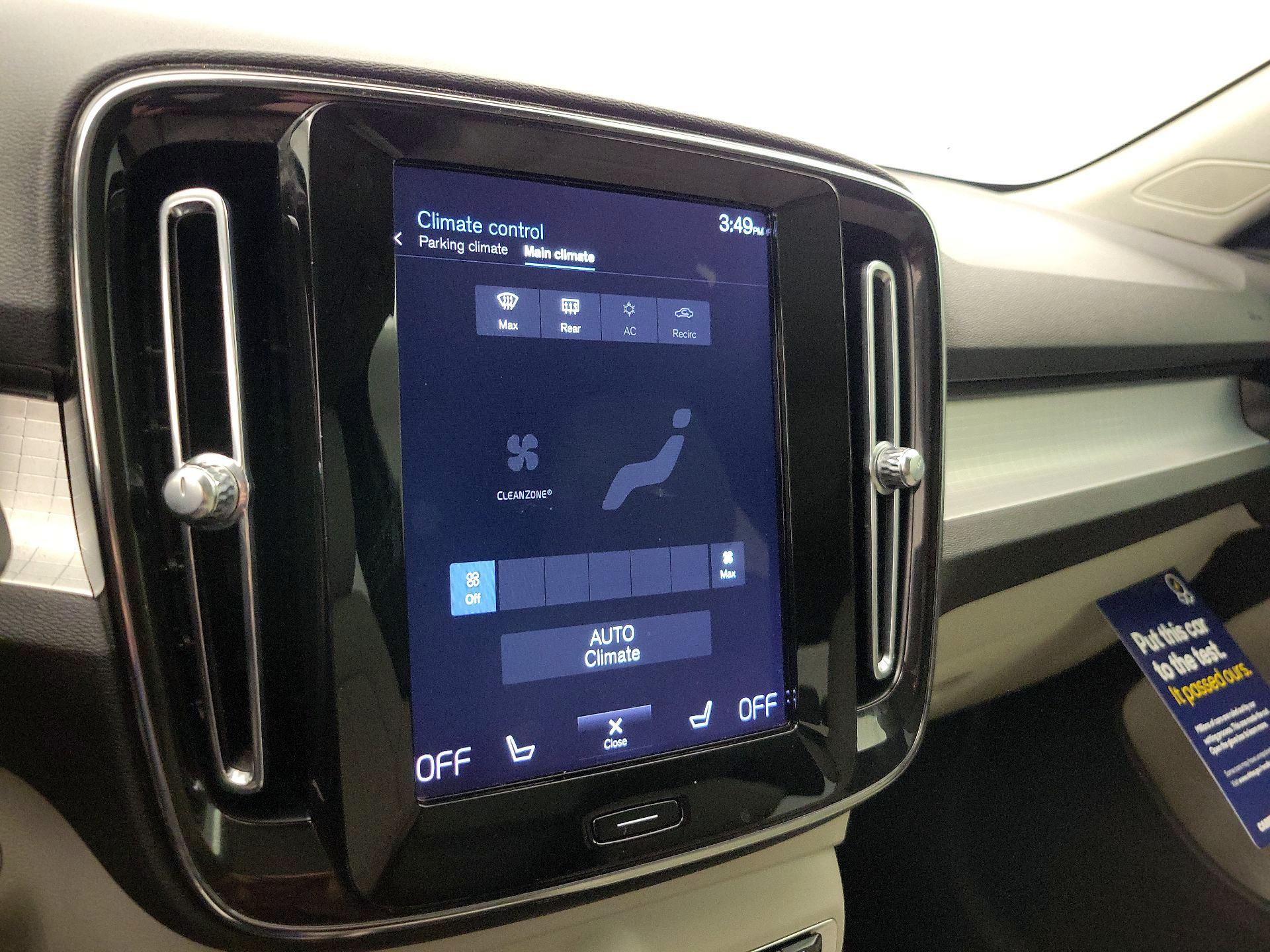 Thumbnail: 2019 Volvo XC40 - 16