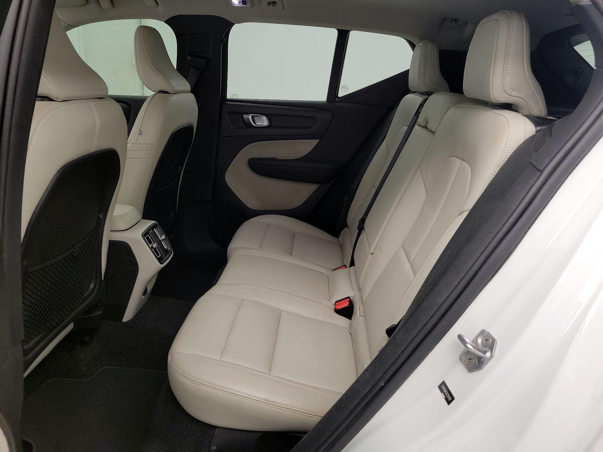 Thumbnail: 2019 Volvo XC40 - 20