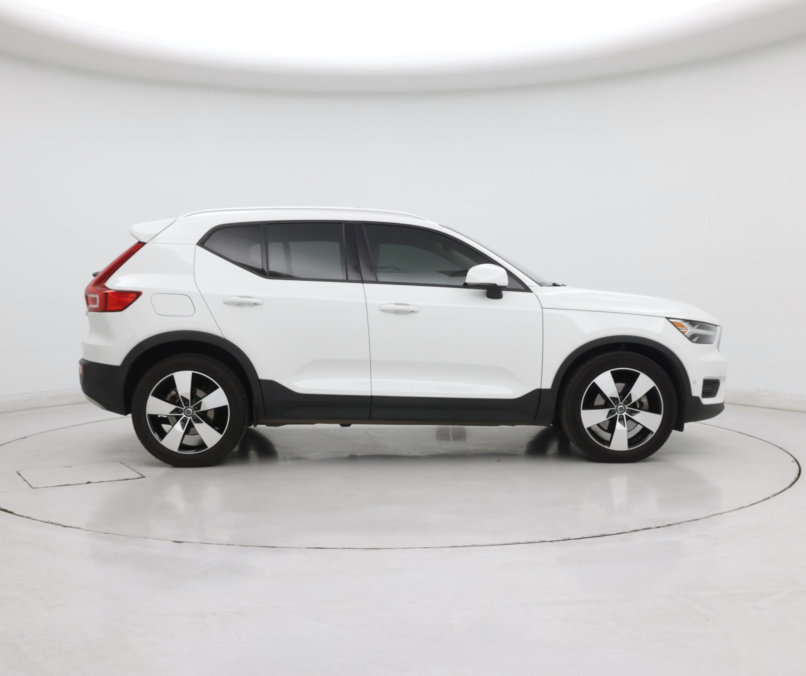 Thumbnail: 2019 Volvo XC40 - 7