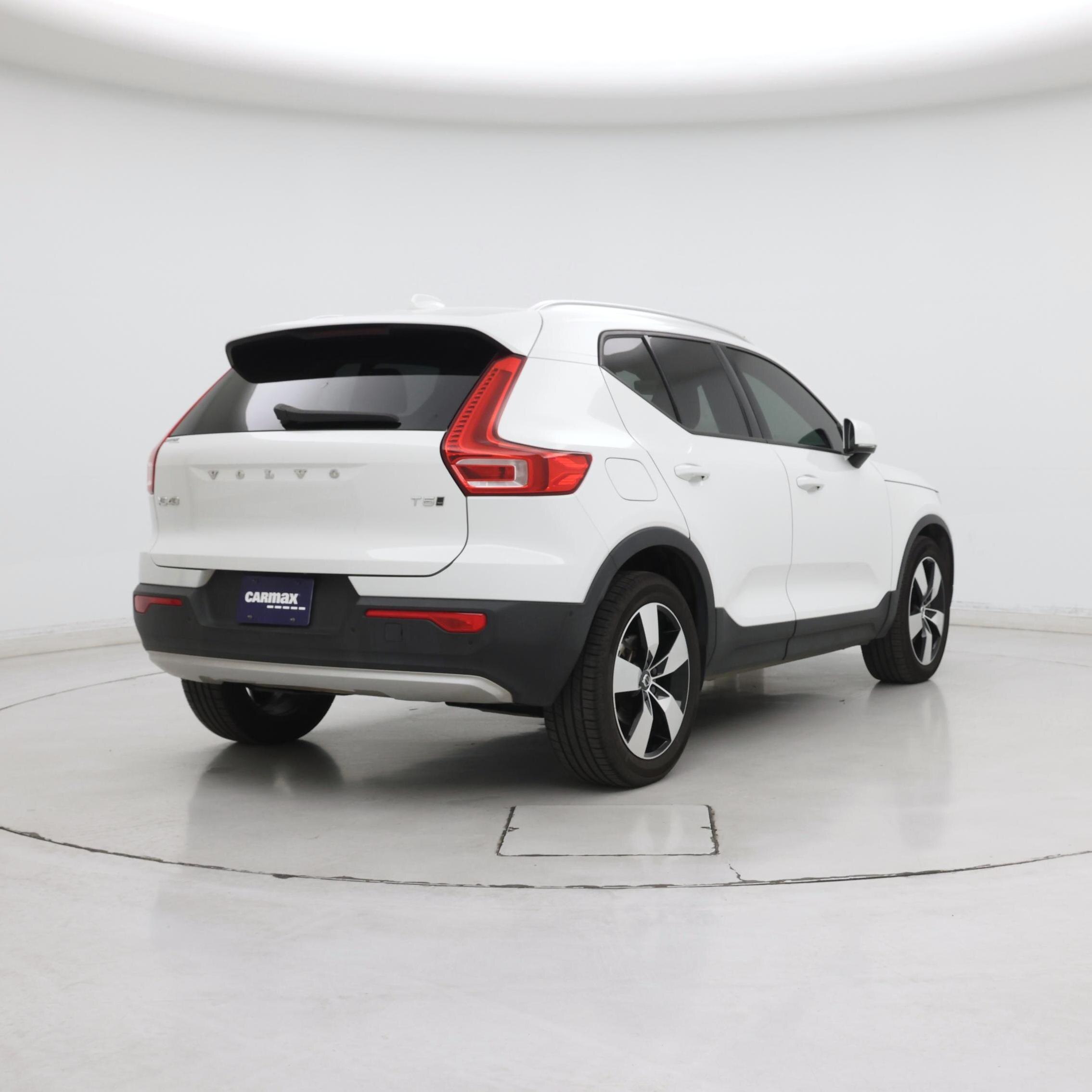 Thumbnail: 2019 Volvo XC40 - 8