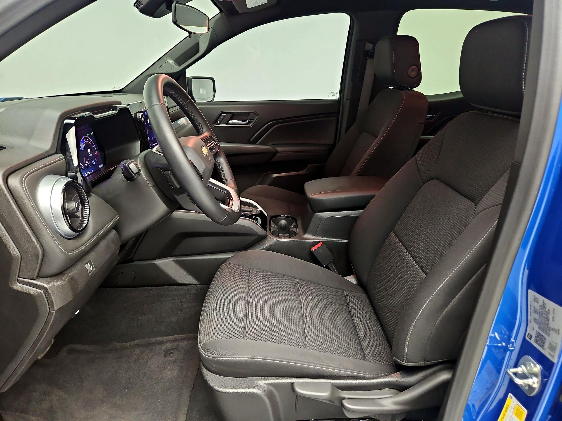 Thumbnail: 2024 Chevrolet Colorado - 11