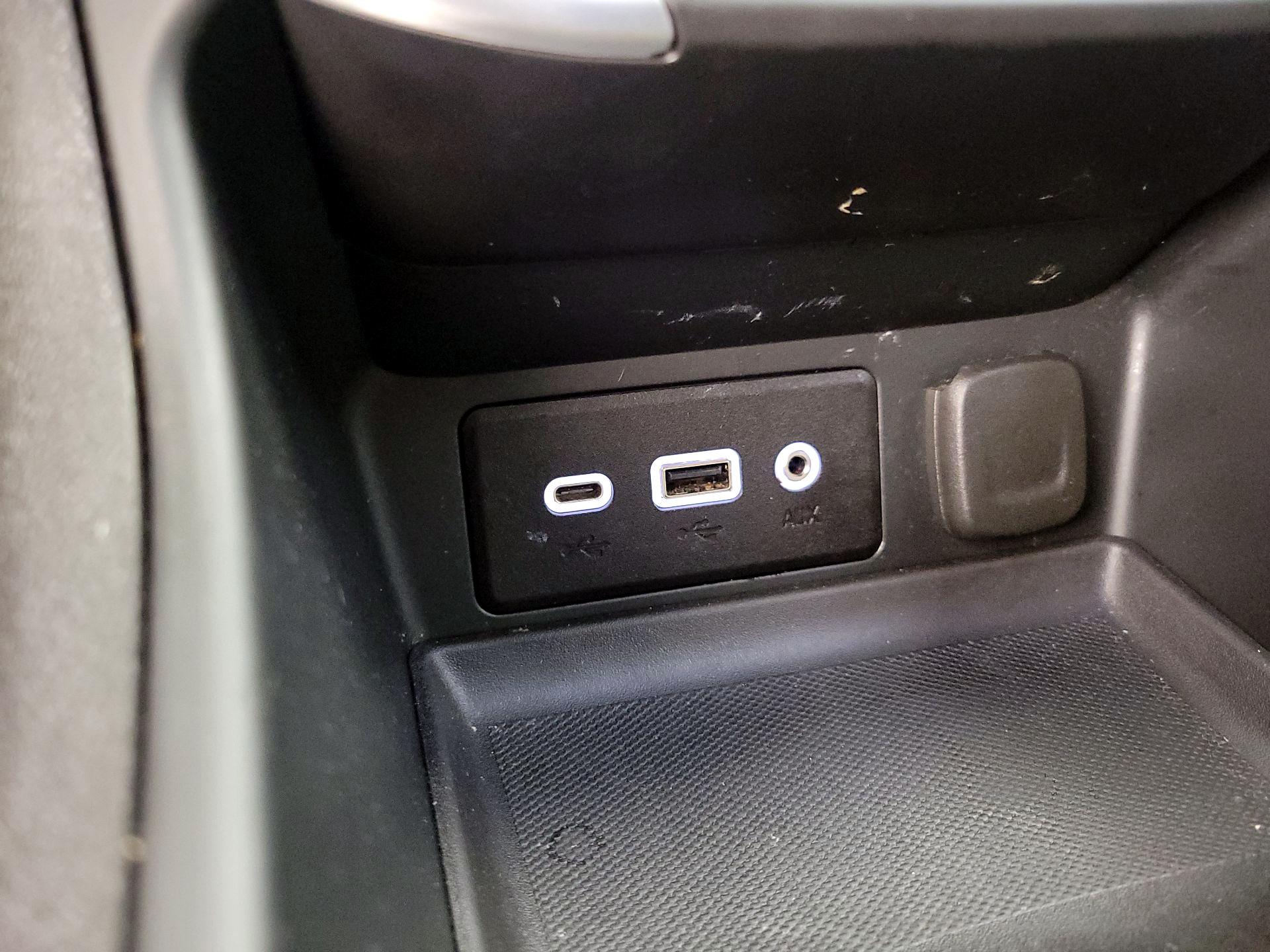 Thumbnail: 2022 GMC Terrain - 18