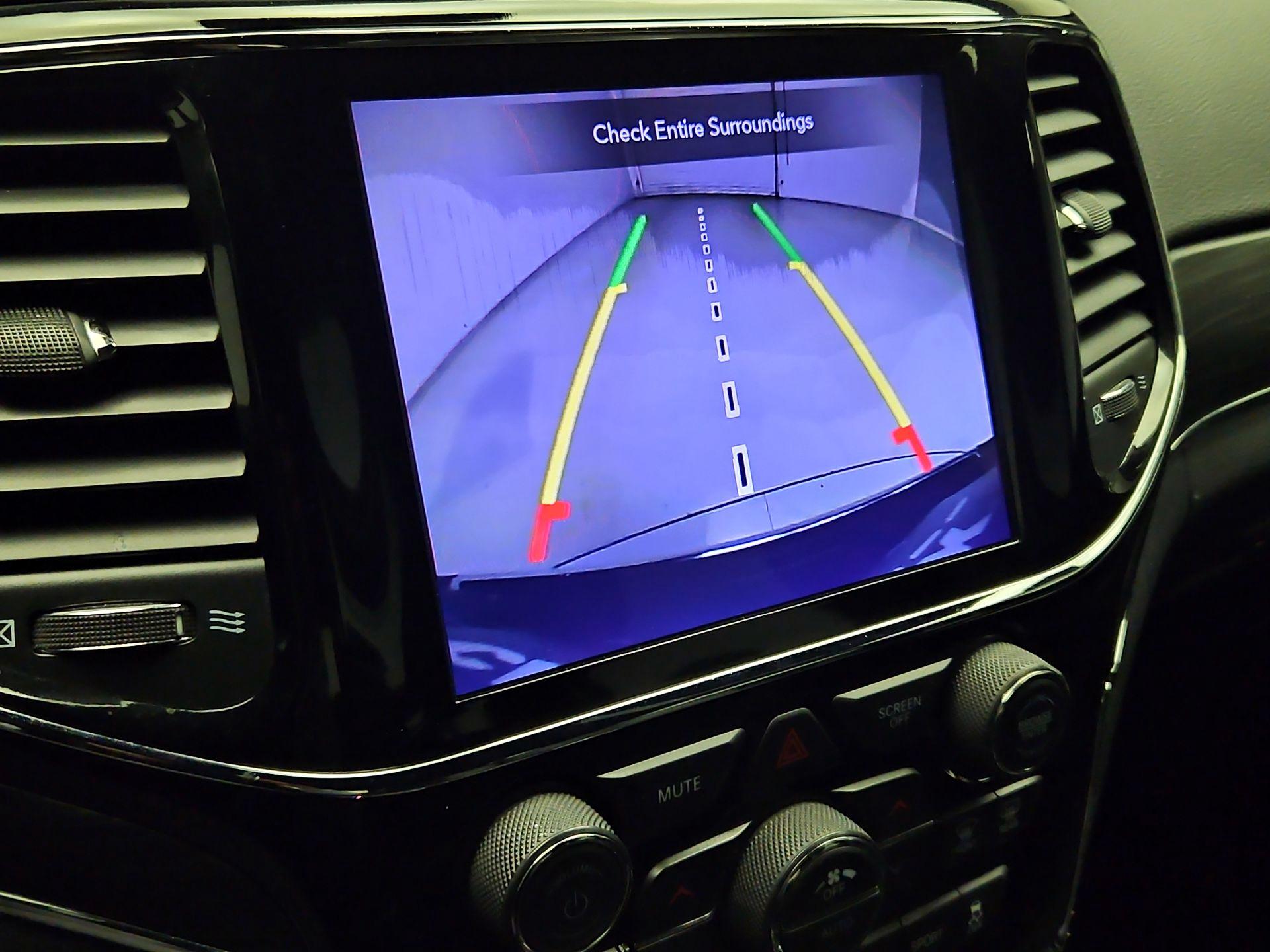 Thumbnail: 2020 Jeep Grand Cherokee - 13