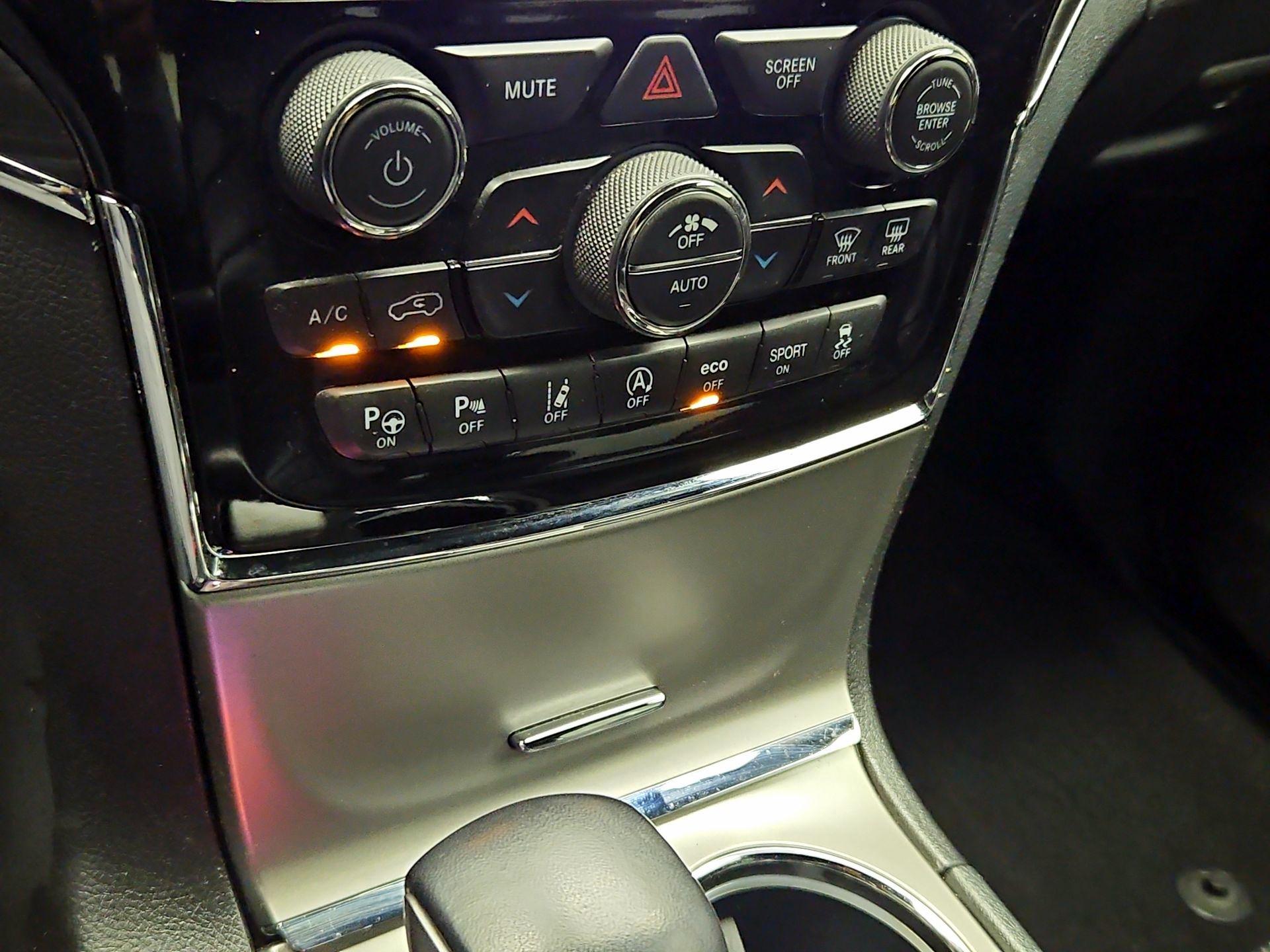 Thumbnail: 2020 Jeep Grand Cherokee - 15