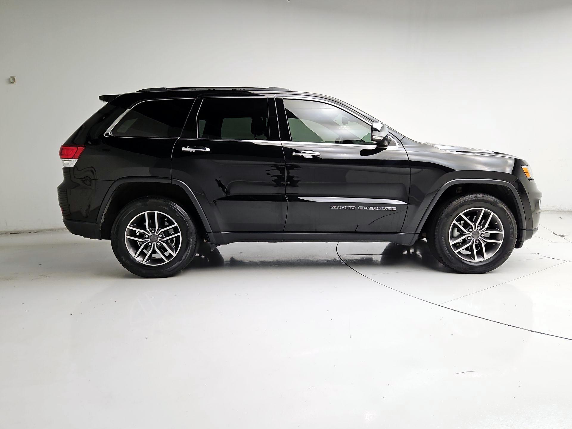 Thumbnail: 2020 Jeep Grand Cherokee - 4