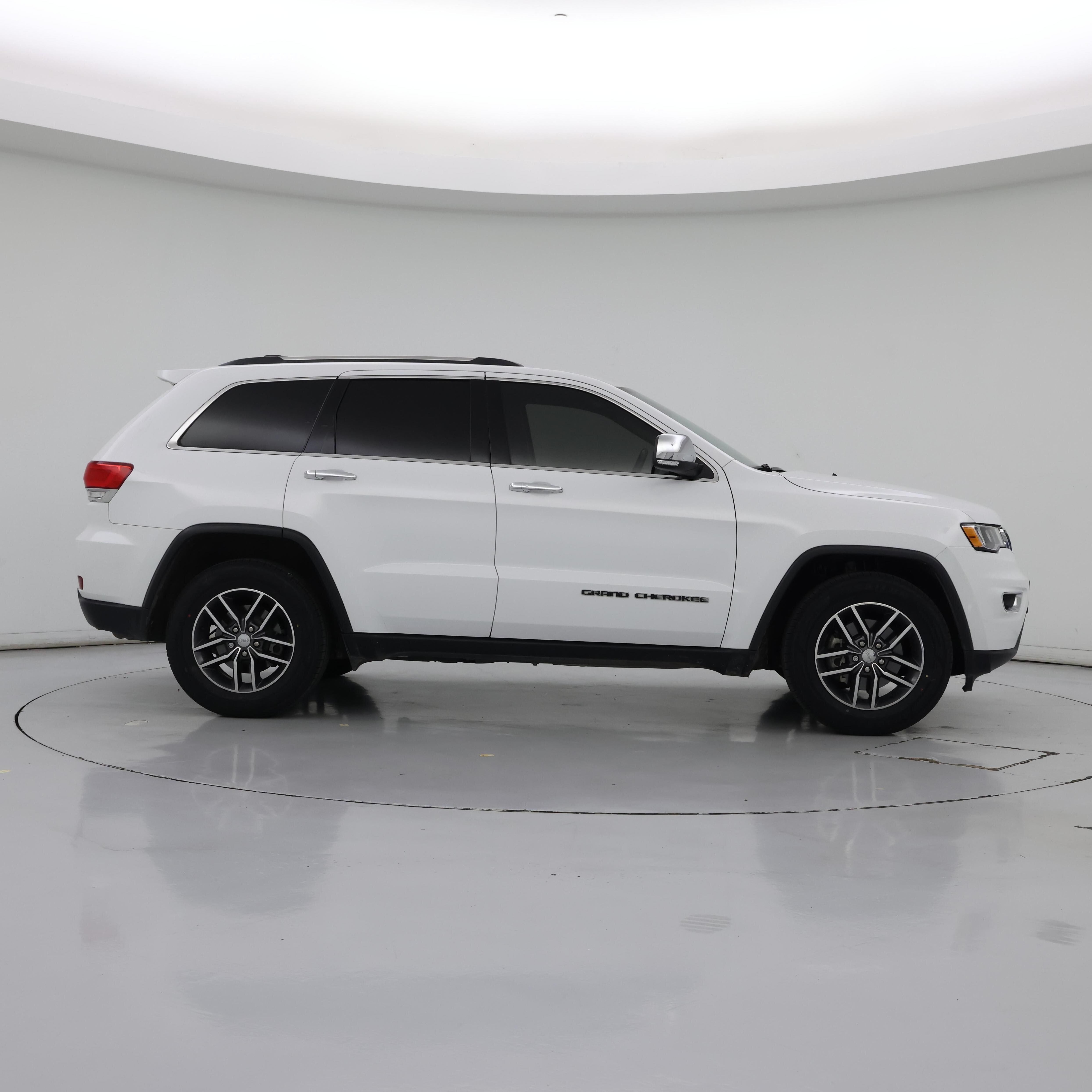 Thumbnail: 2018 Jeep Grand Cherokee - 7