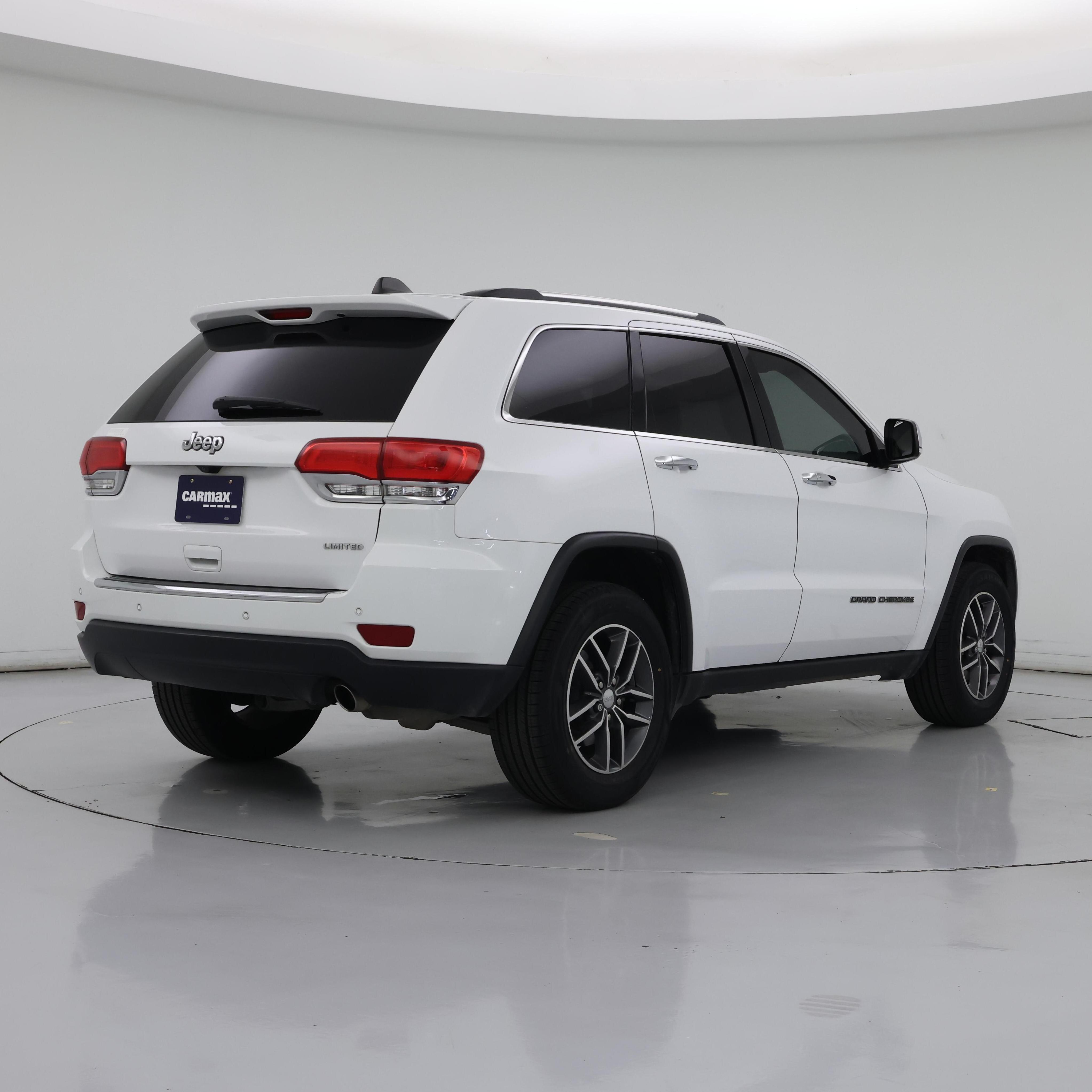 Thumbnail: 2018 Jeep Grand Cherokee - 8