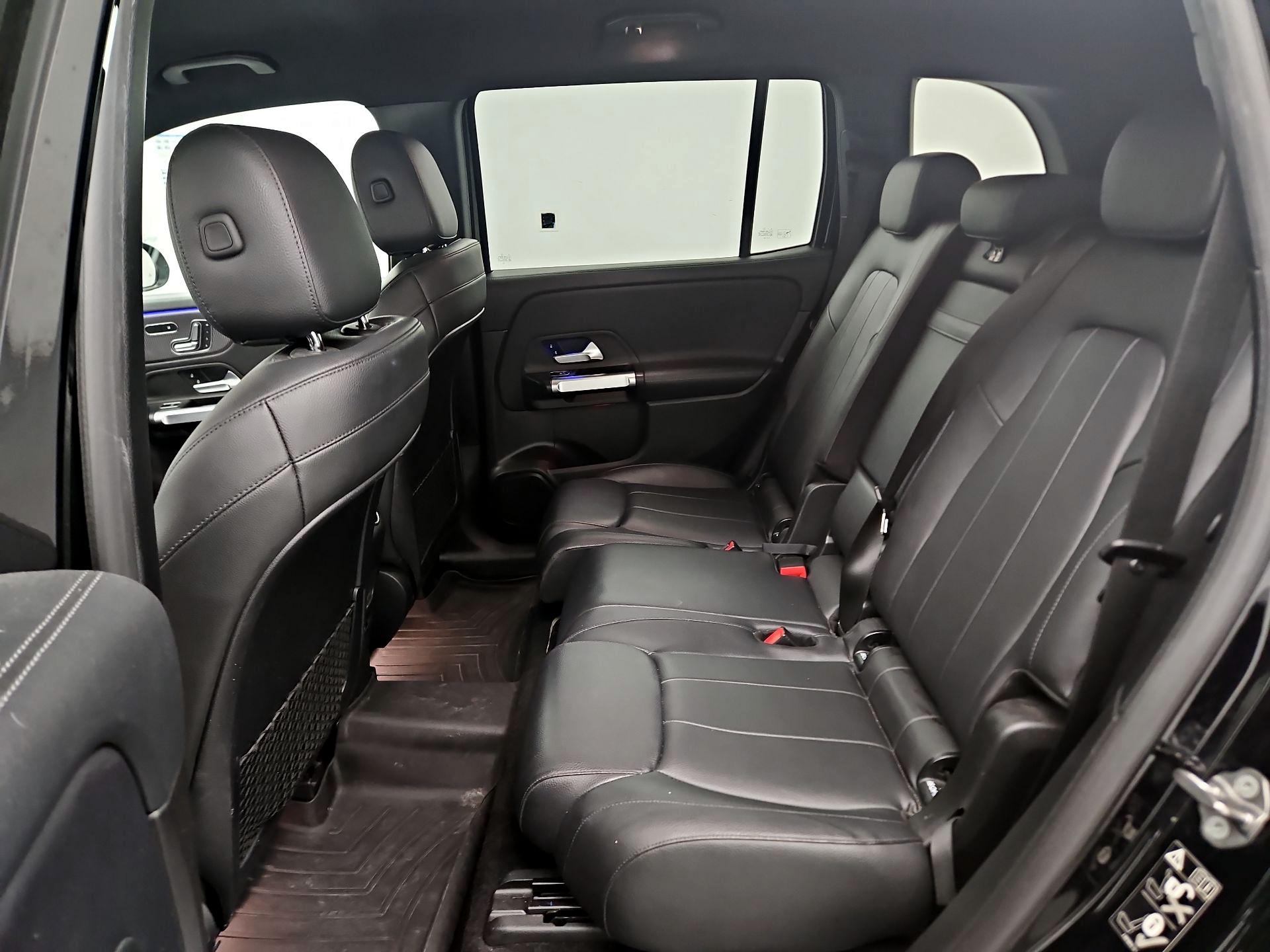 Thumbnail: 2020 Mercedes-Benz GLB - 17