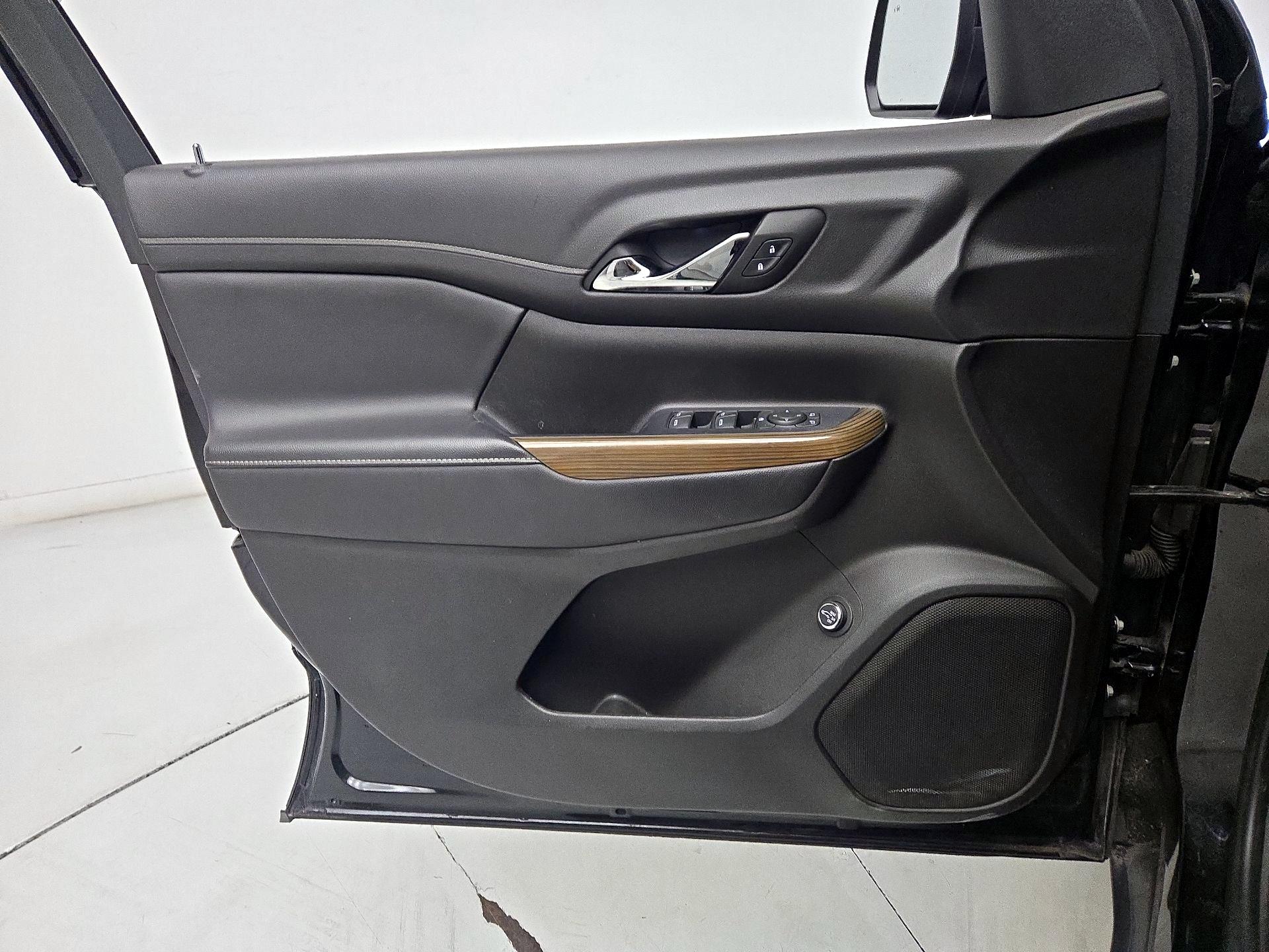 Thumbnail: 2022 GMC Acadia - 12