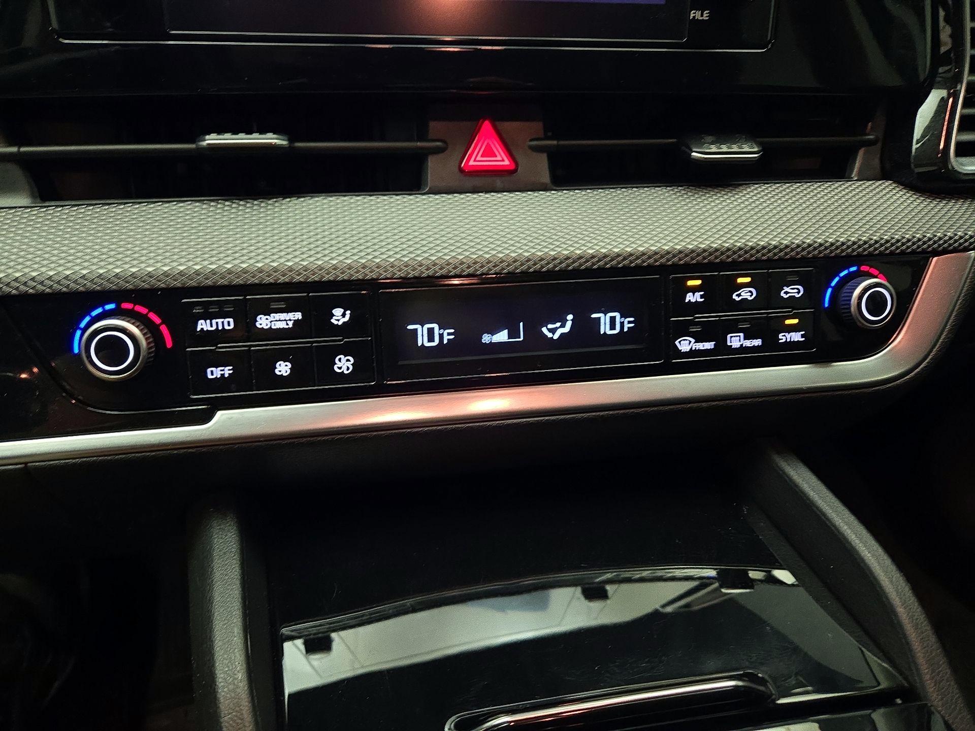 Thumbnail: 2023 Kia Sportage - 16