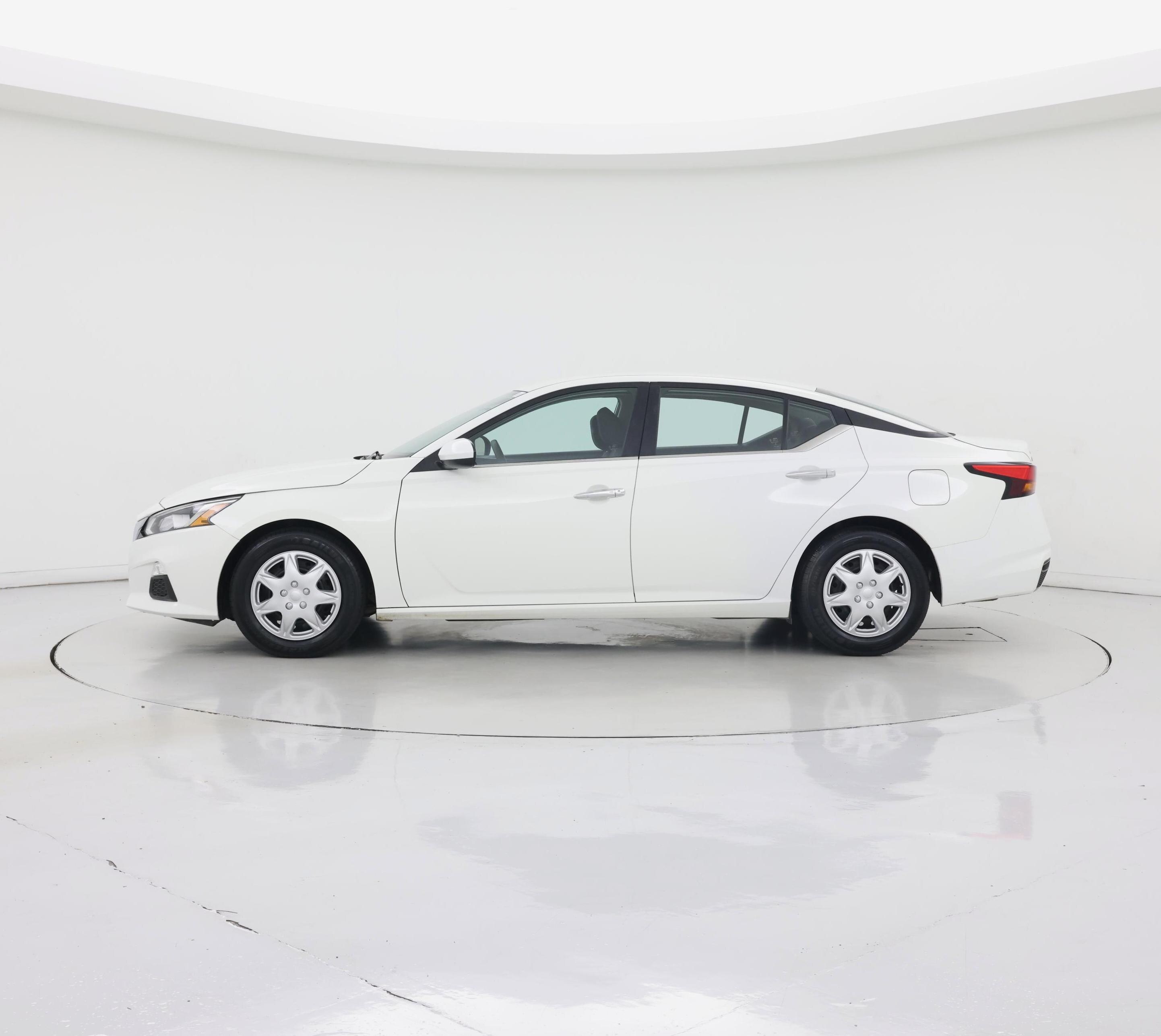 Thumbnail: 2021 Nissan Altima - 3