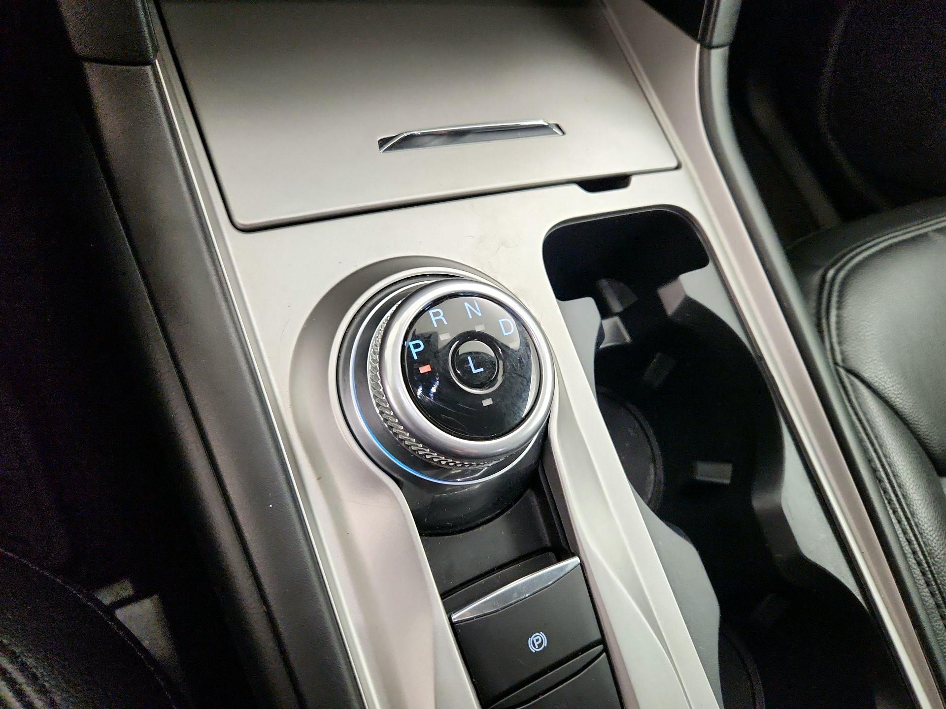 Thumbnail: 2022 Ford Explorer - 17