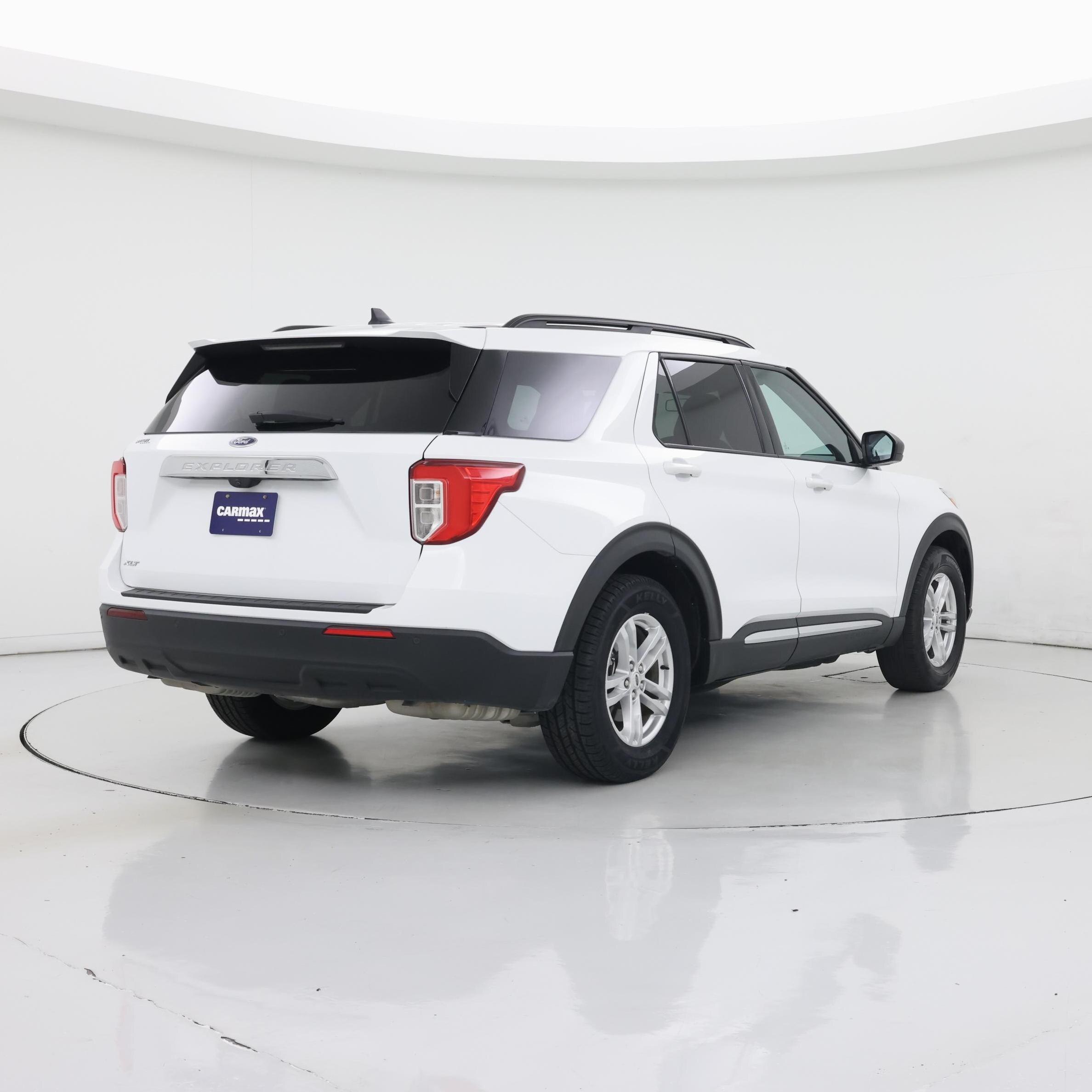 Thumbnail: 2022 Ford Explorer - 8