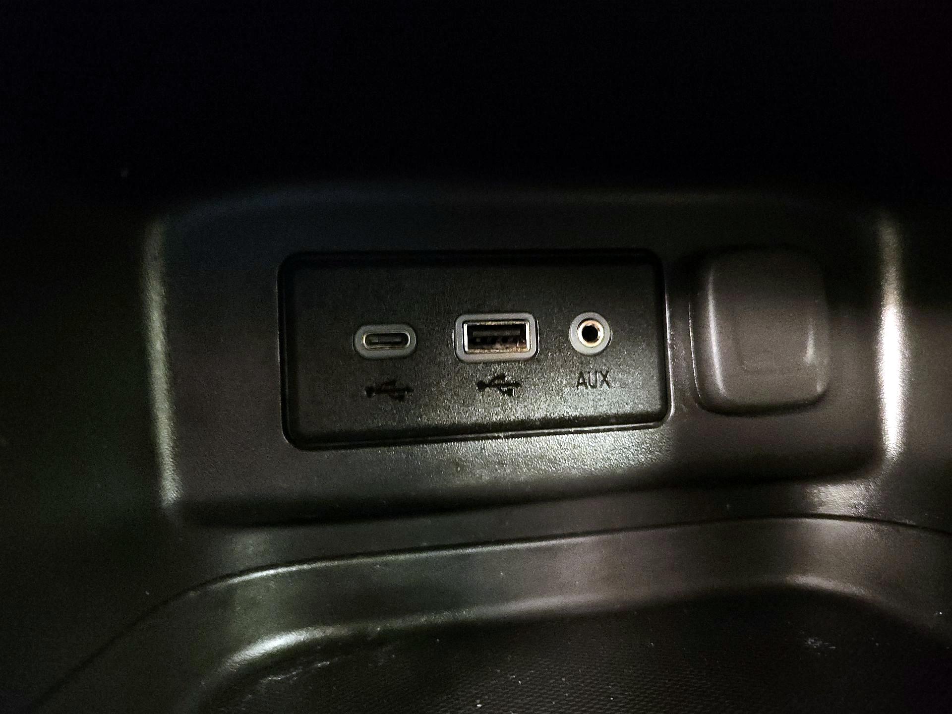 Thumbnail: 2023 Chevrolet Equinox - 18