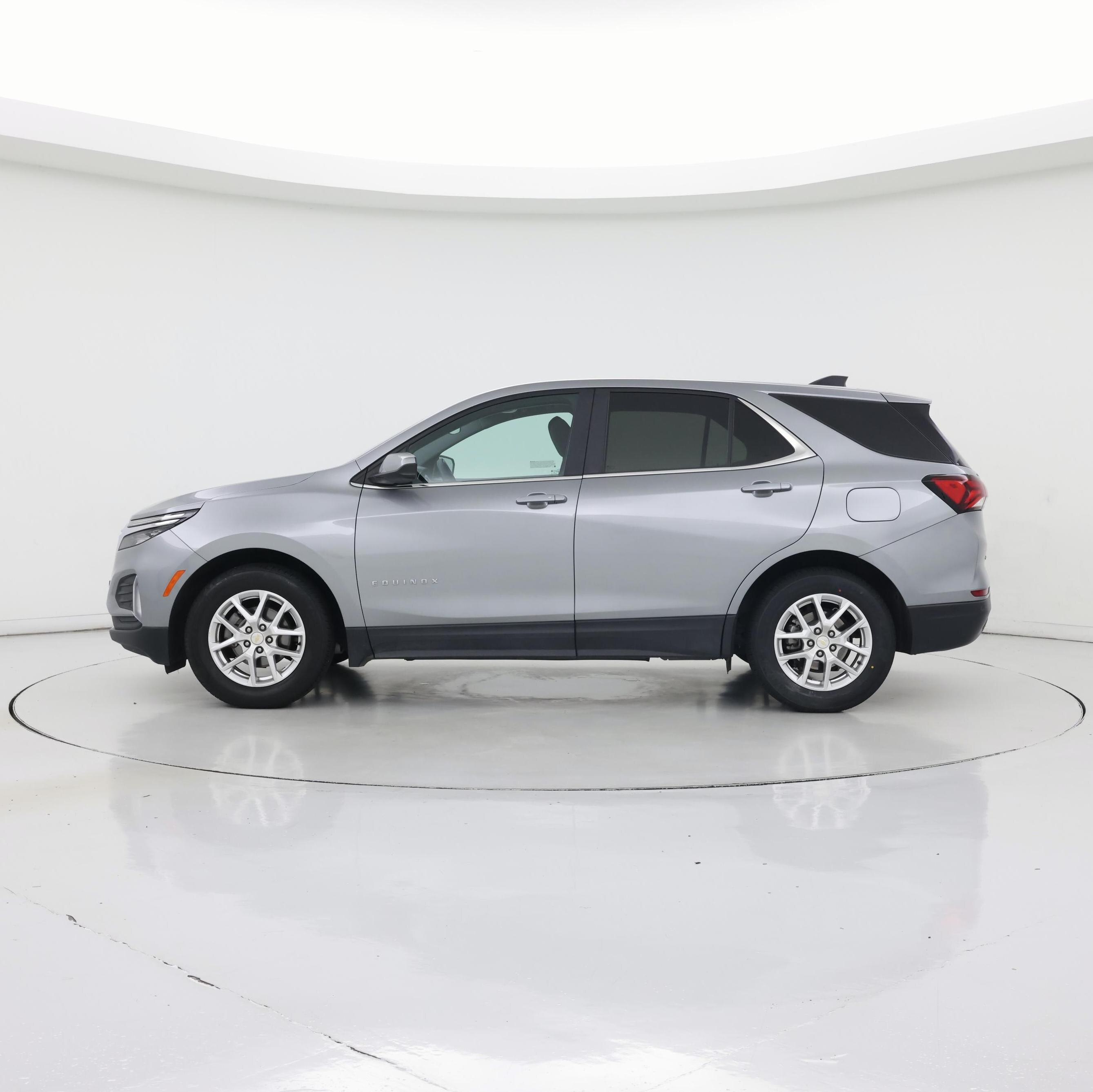 Thumbnail: 2023 Chevrolet Equinox - 3