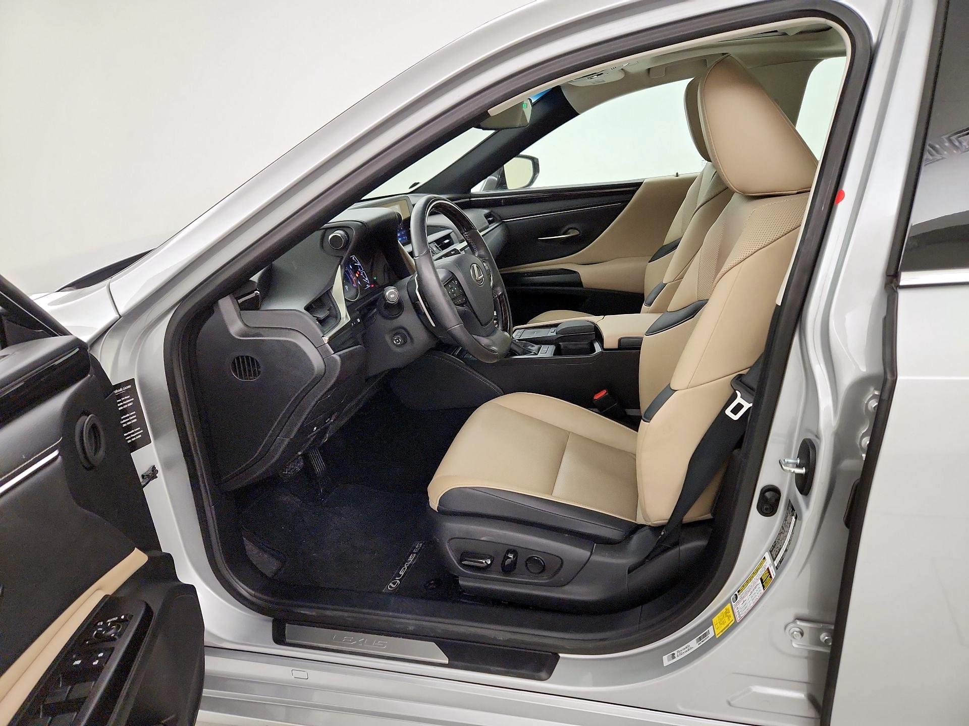 Thumbnail: 2020 Lexus ES - 11