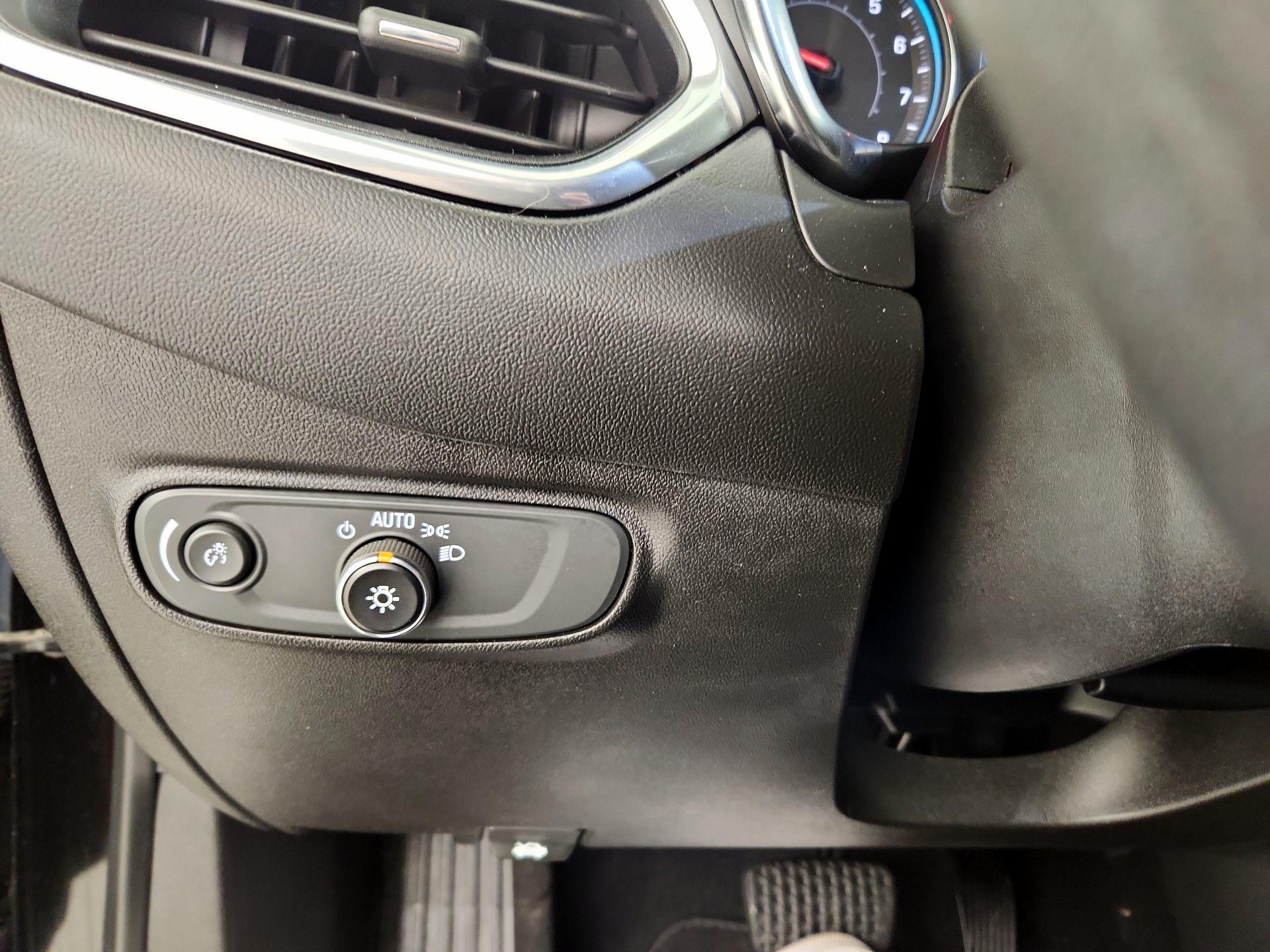 Thumbnail: 2020 Chevrolet Equinox - 13