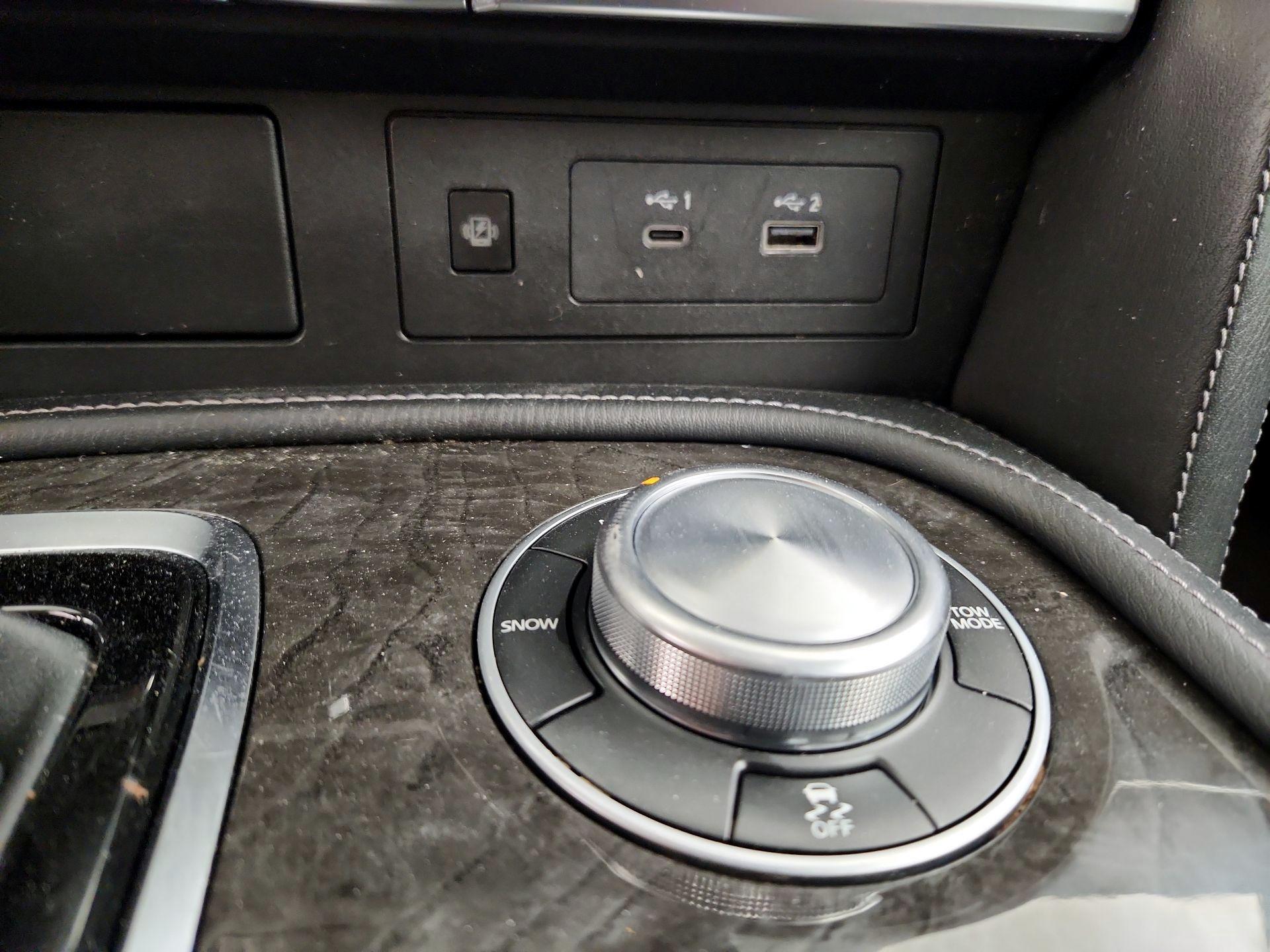 Thumbnail: 2024 INFINITI QX80 - 18