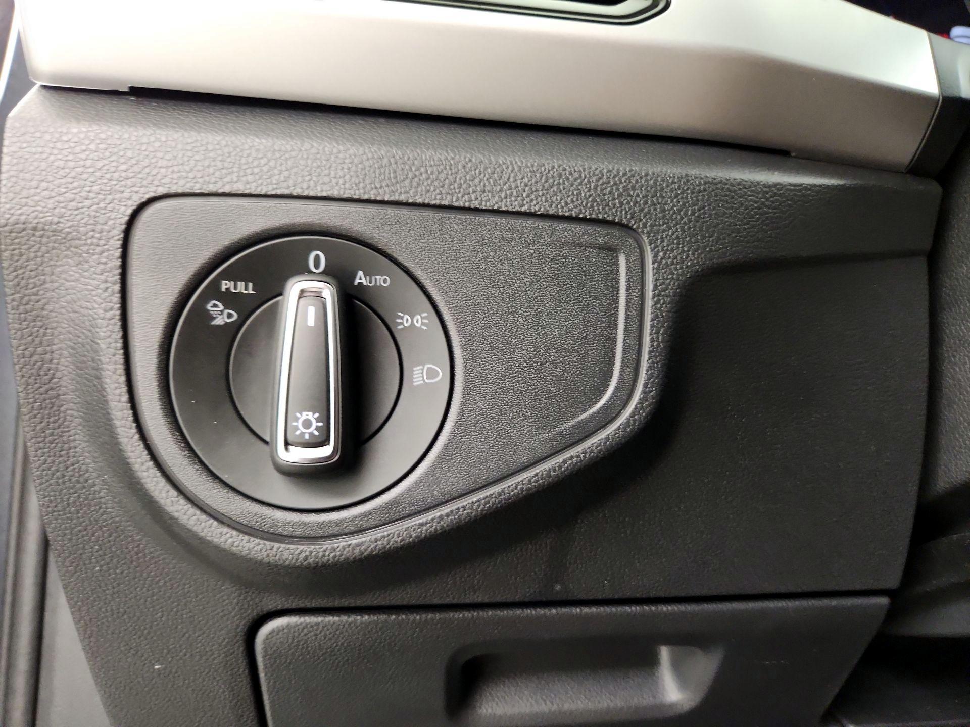 Thumbnail: 2022 Volkswagen Atlas - 13