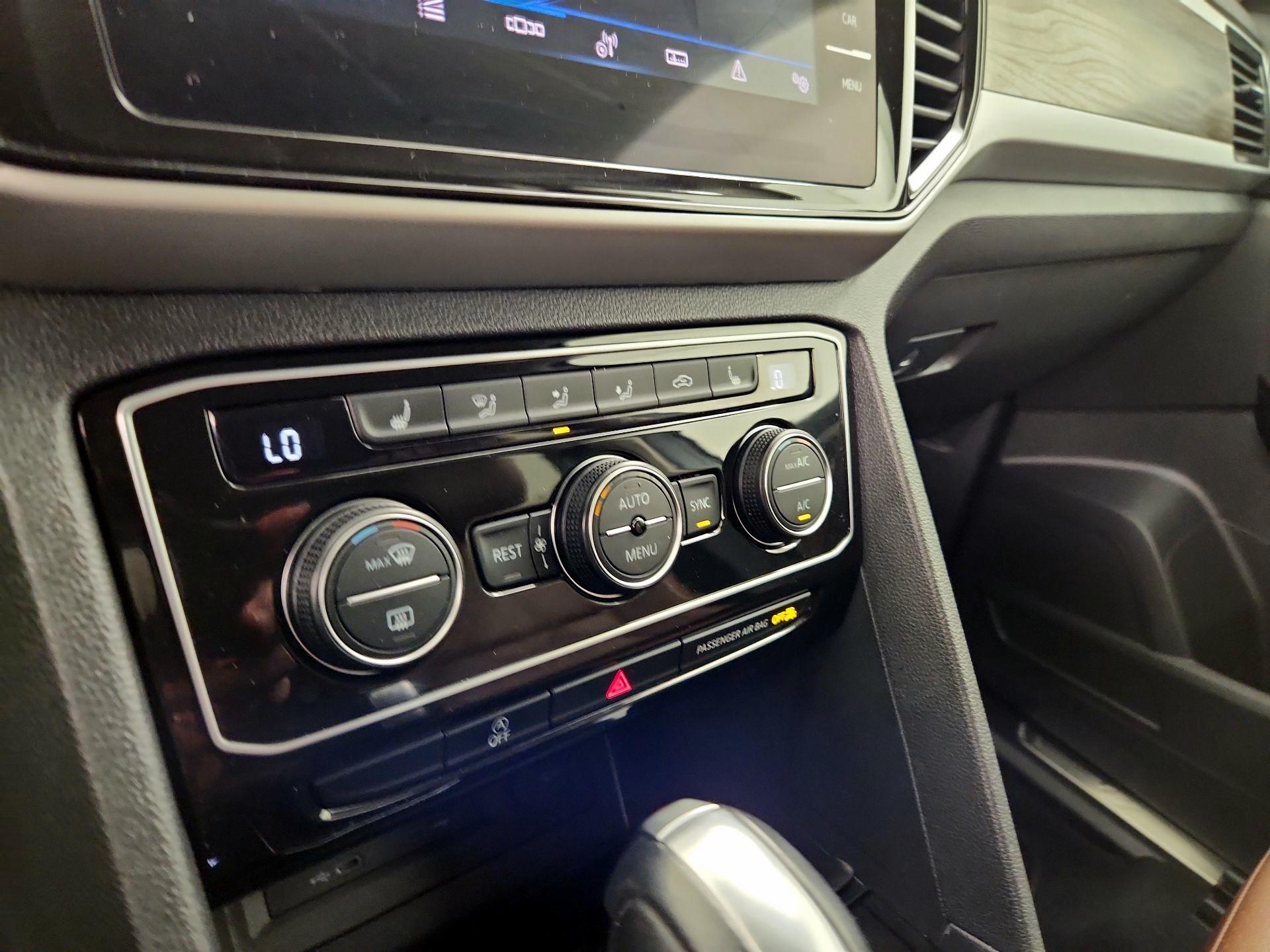 Thumbnail: 2022 Volkswagen Atlas - 16