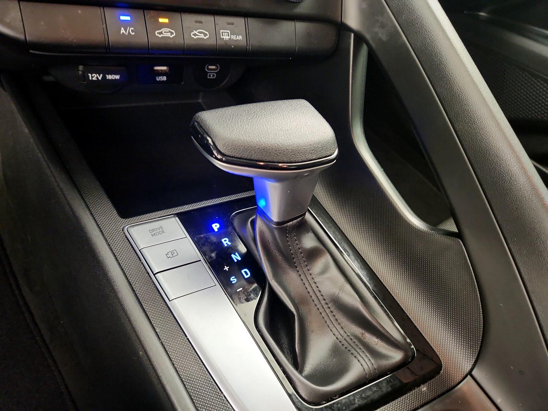 Thumbnail: 2024 Hyundai Elantra - 17