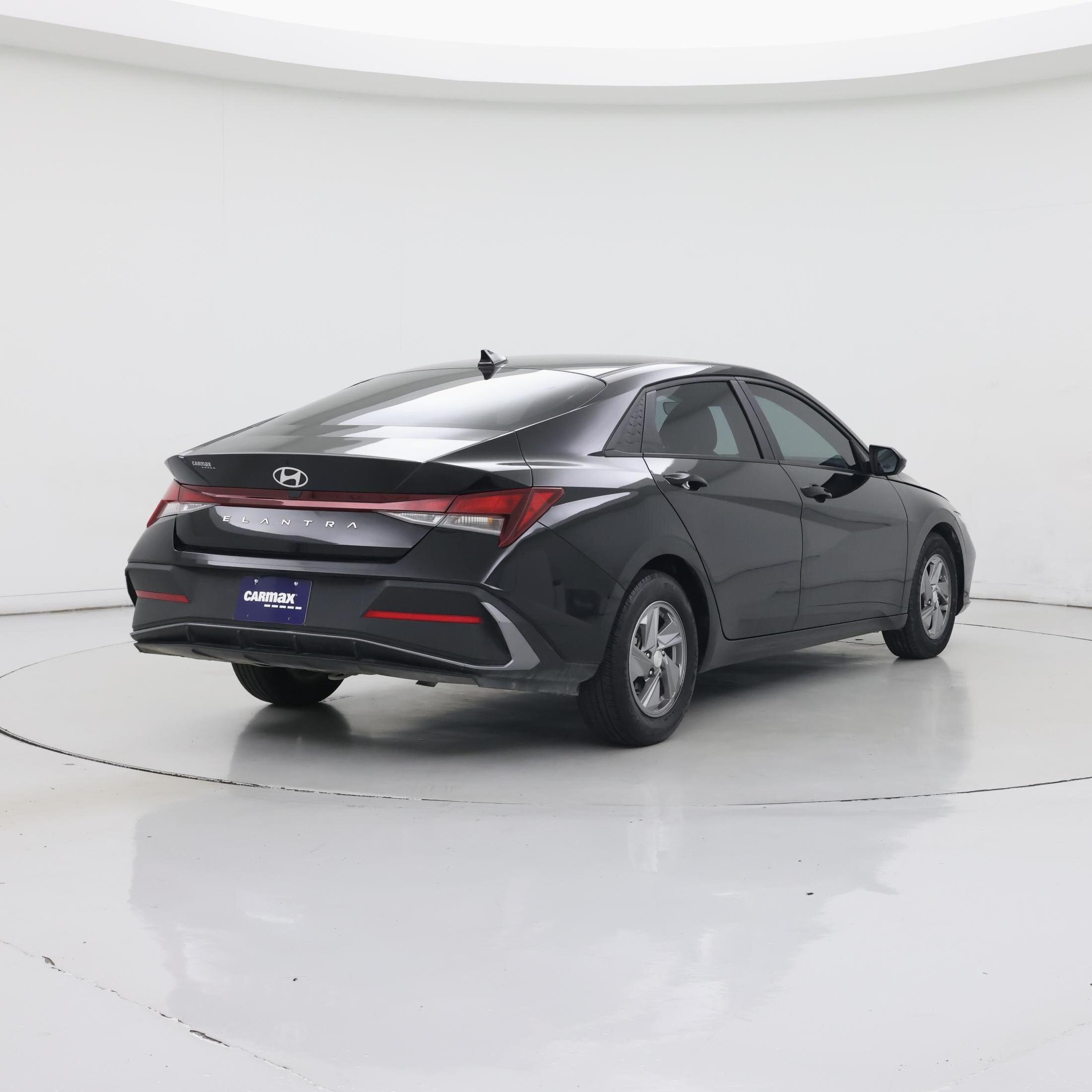 Thumbnail: 2024 Hyundai Elantra - 8