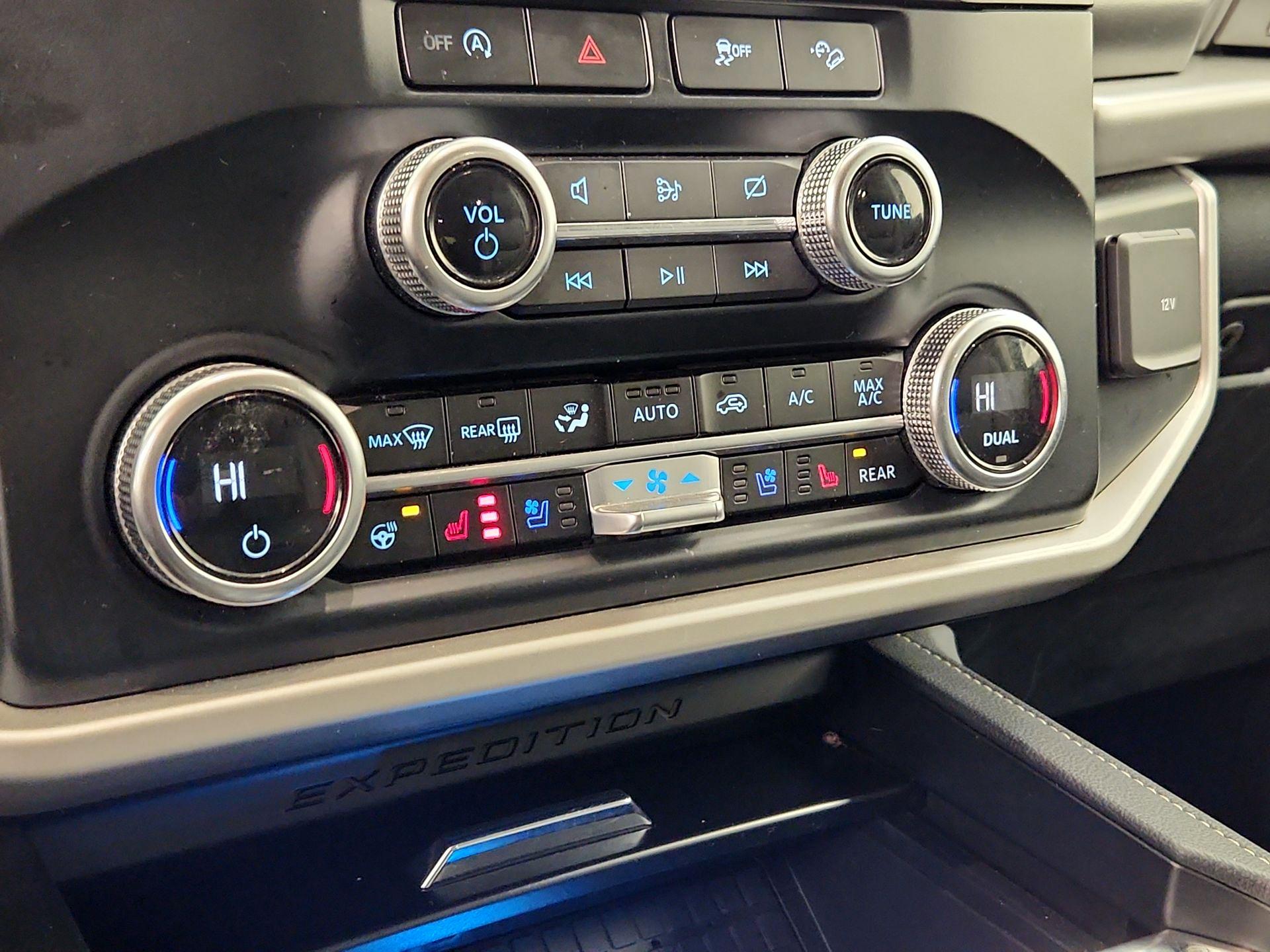 Thumbnail: 2024 Ford Expedition MAX - 17