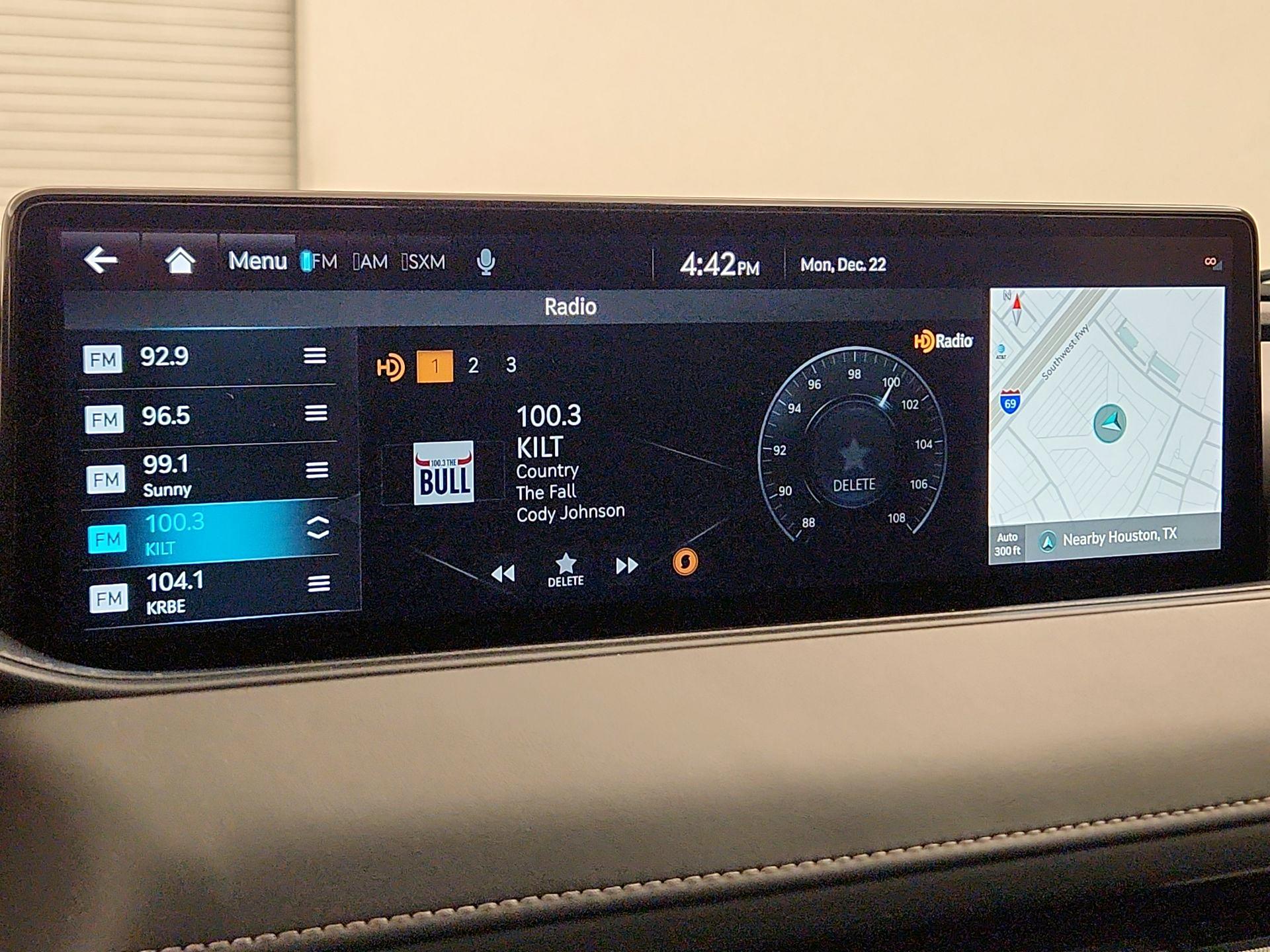 Thumbnail: 2023 Genesis G80 - 16