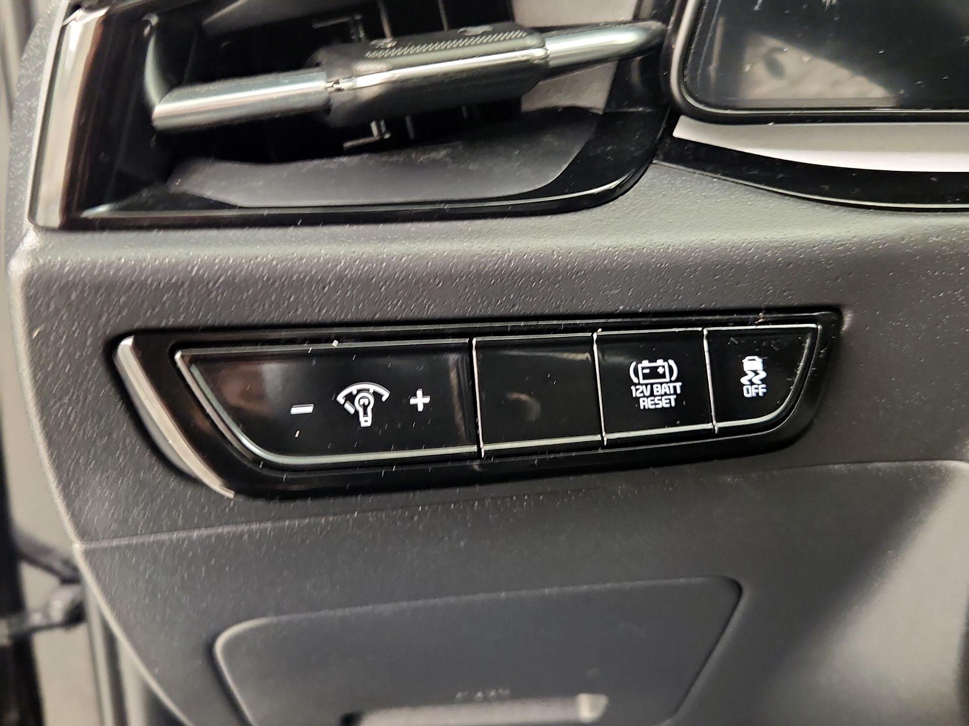 Thumbnail: 2024 Kia Niro - 13