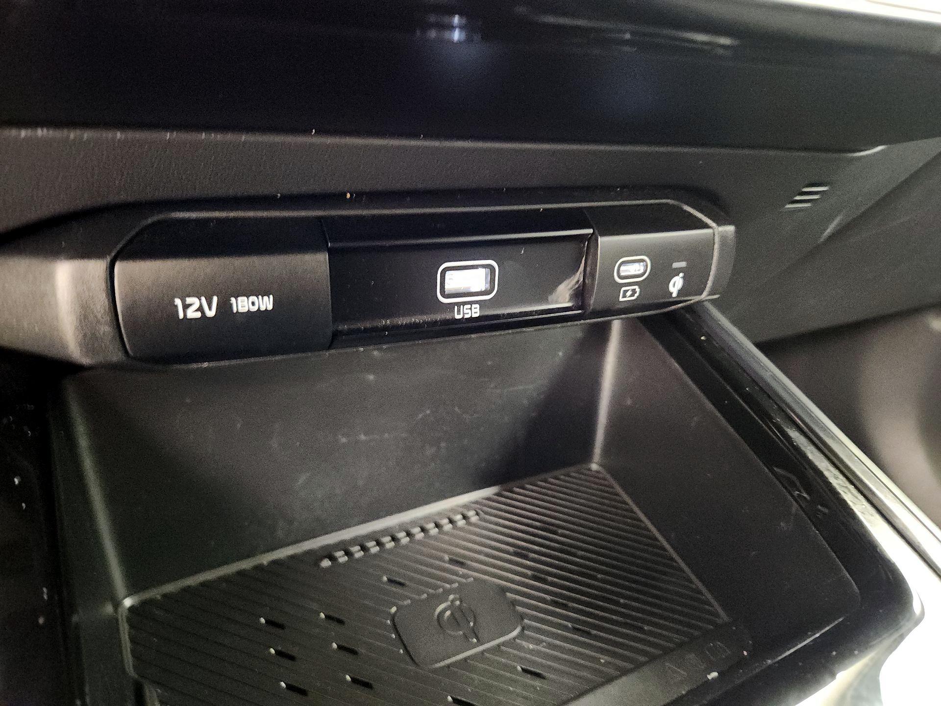 Thumbnail: 2024 Kia Niro - 19