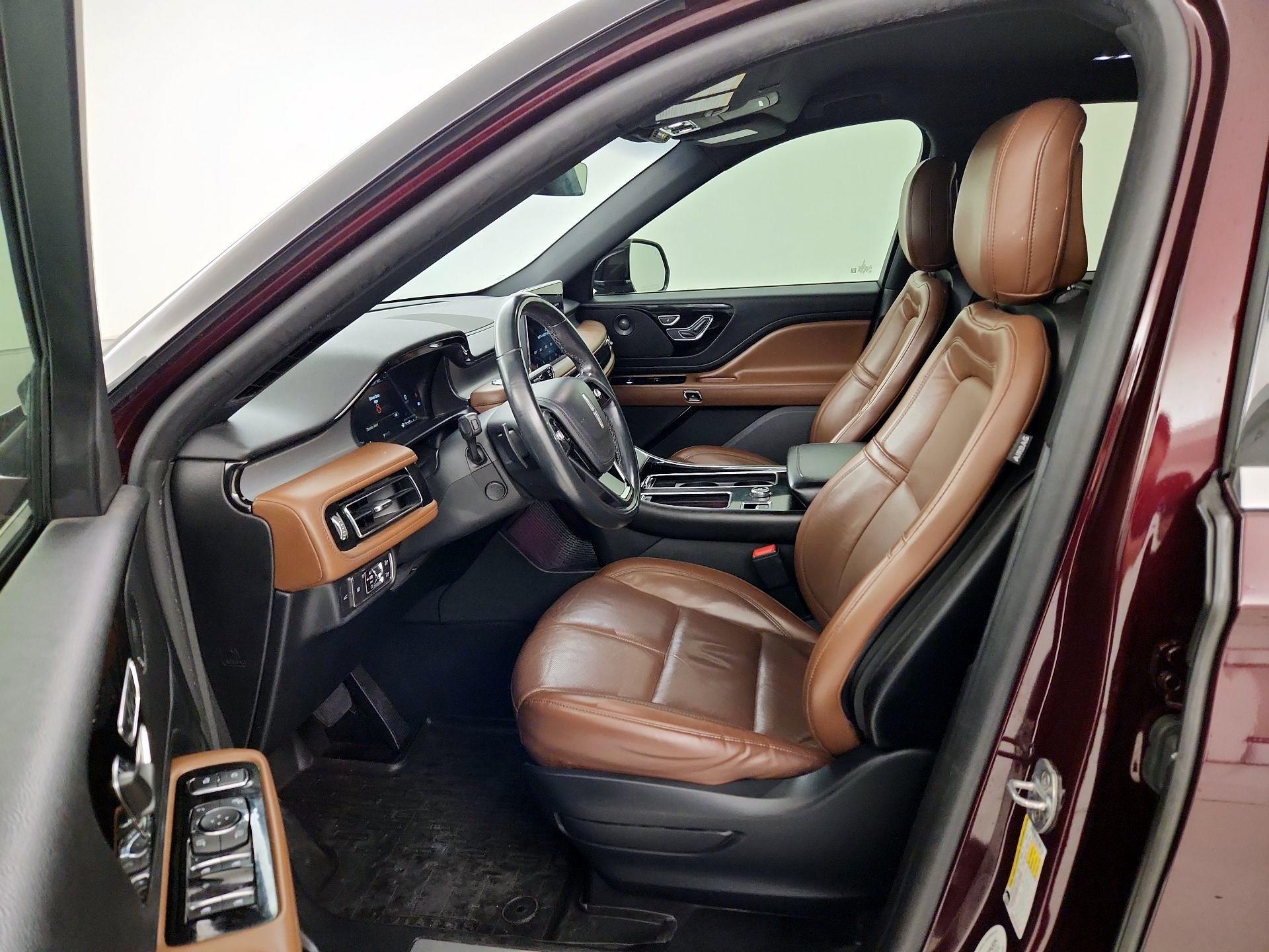 Thumbnail: 2020 Lincoln Aviator - 11