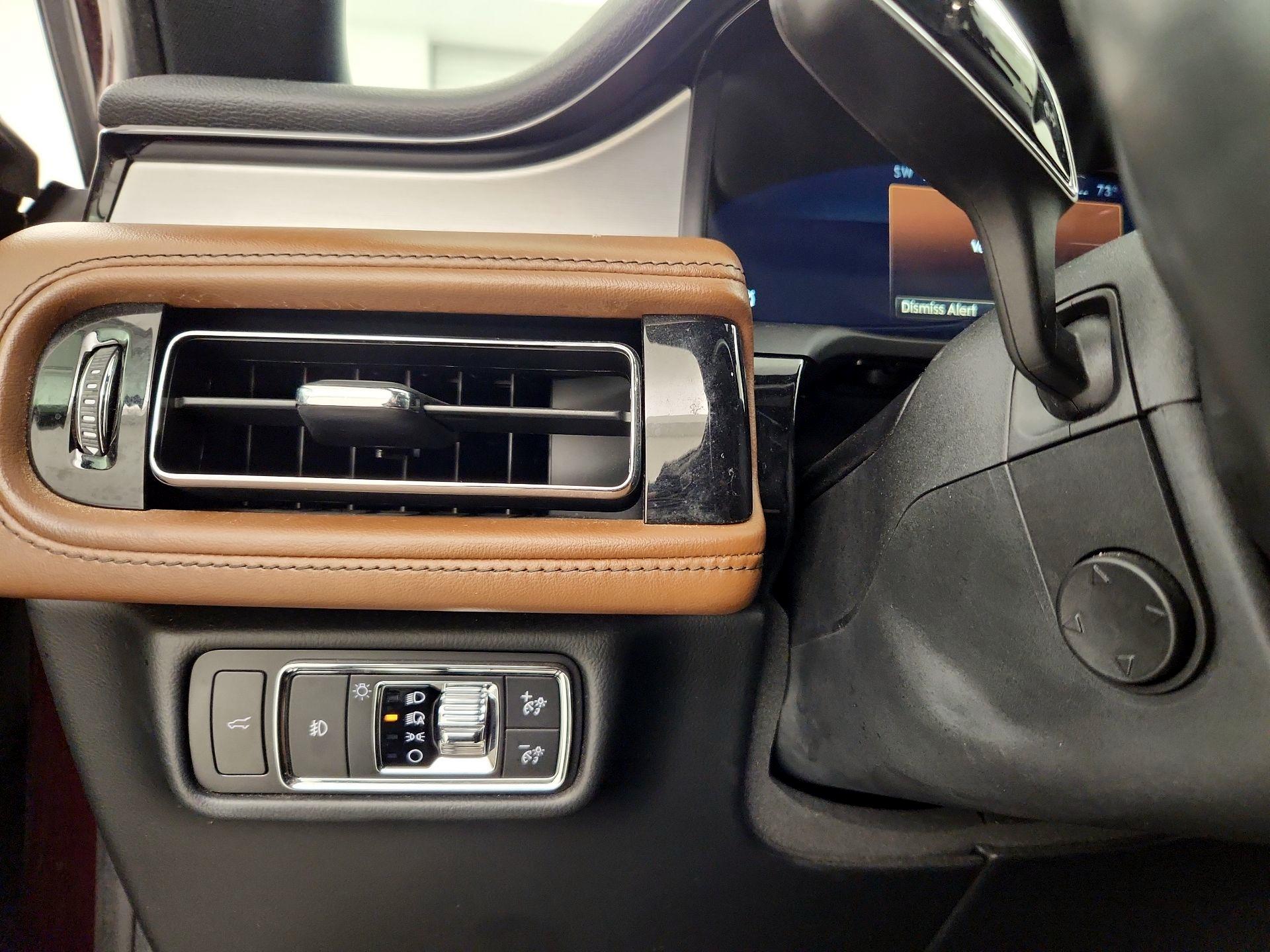 Thumbnail: 2020 Lincoln Aviator - 13