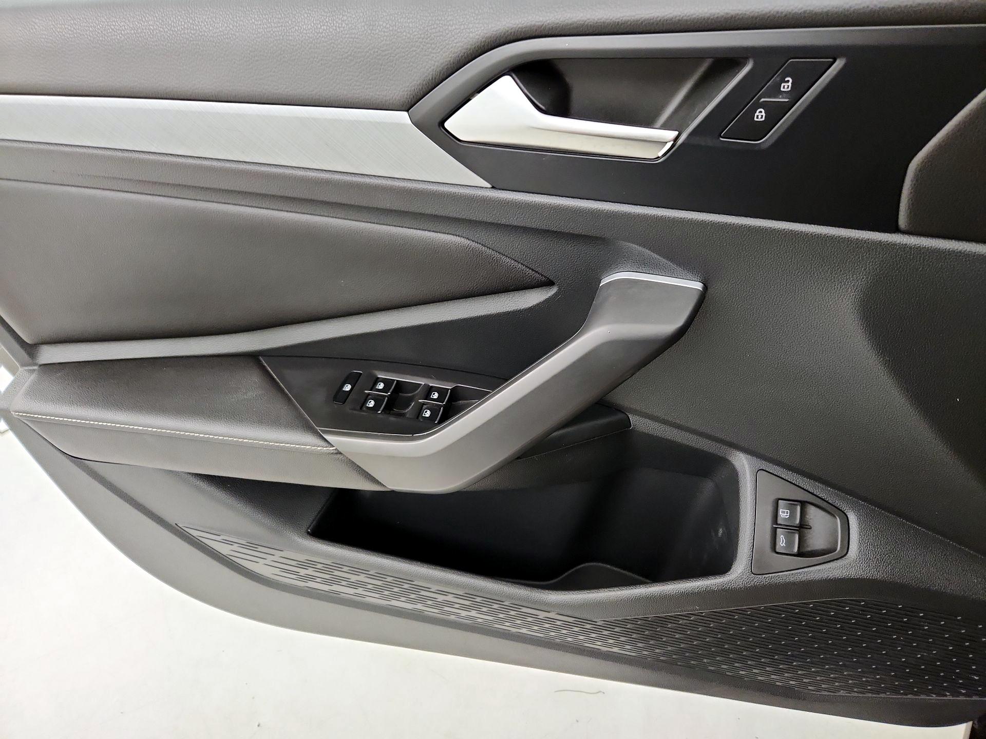 Thumbnail: 2023 Volkswagen Jetta - 12