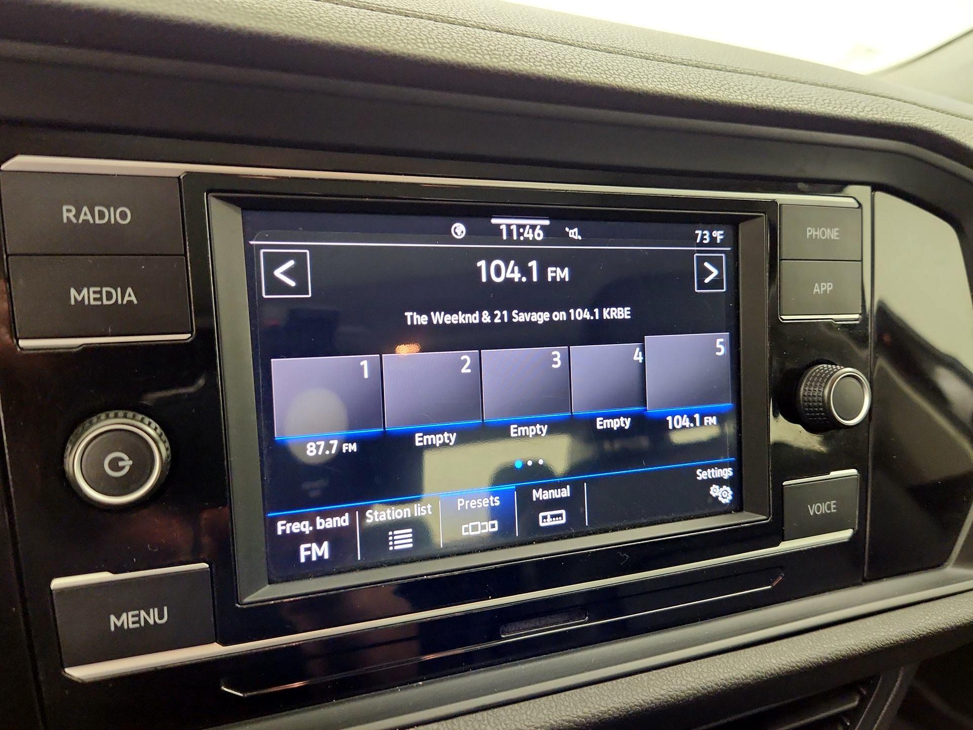 Thumbnail: 2023 Volkswagen Jetta - 15