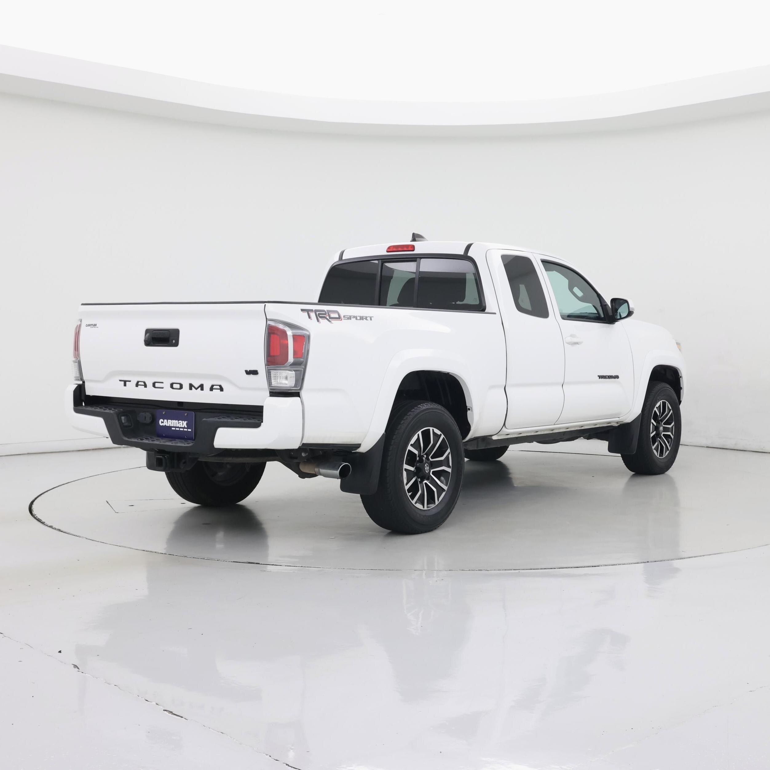 Thumbnail: 2022 Toyota Tacoma - 8