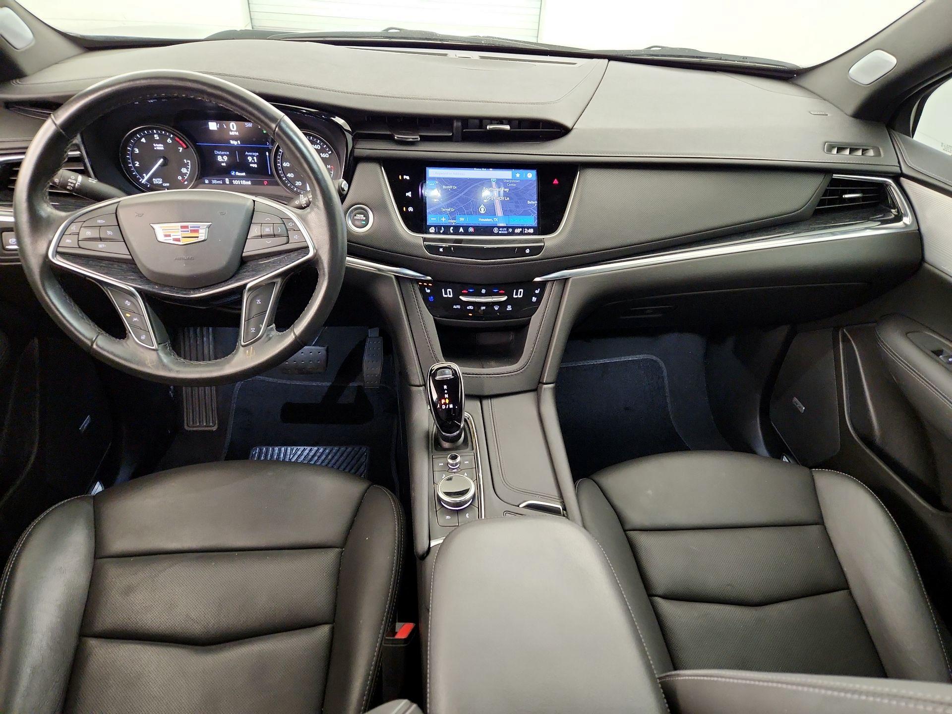 Thumbnail: 2023 Cadillac XT5 - 9