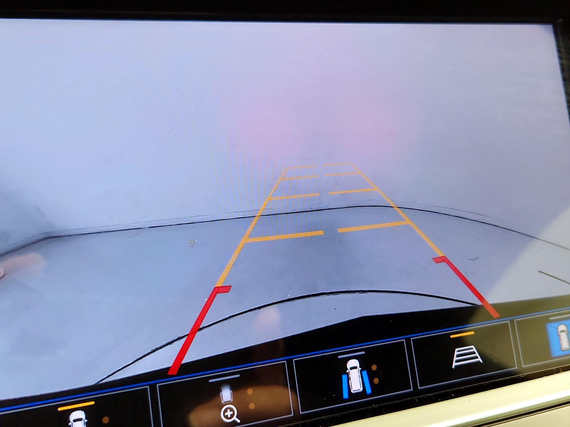 Thumbnail: 2023 Cadillac XT5 - 15