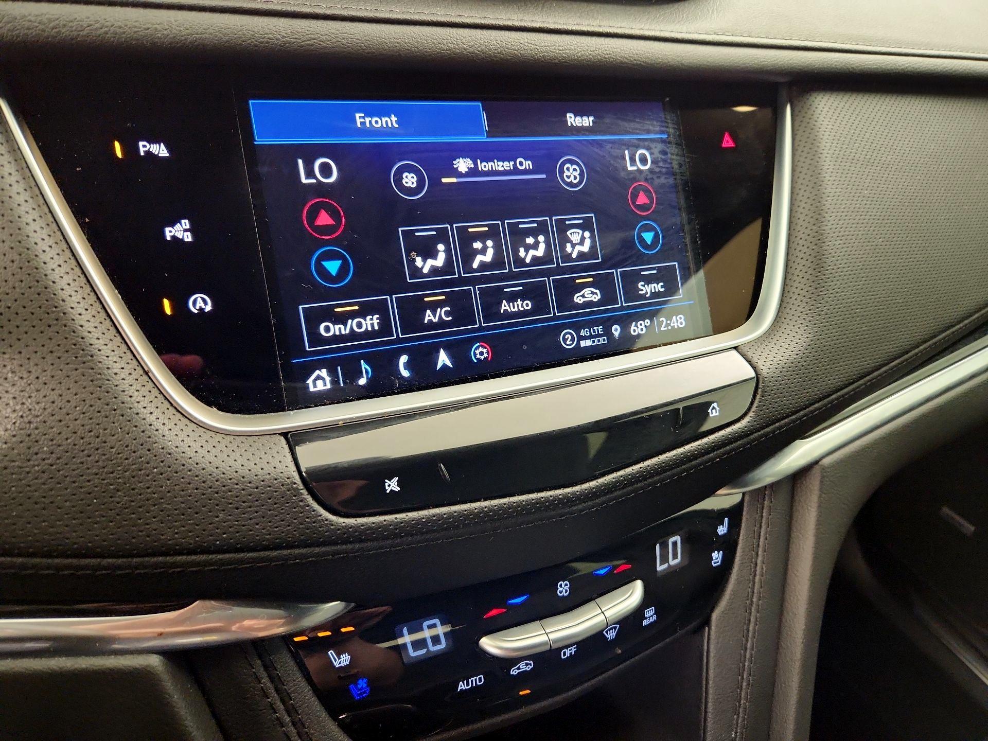 Thumbnail: 2023 Cadillac XT5 - 17