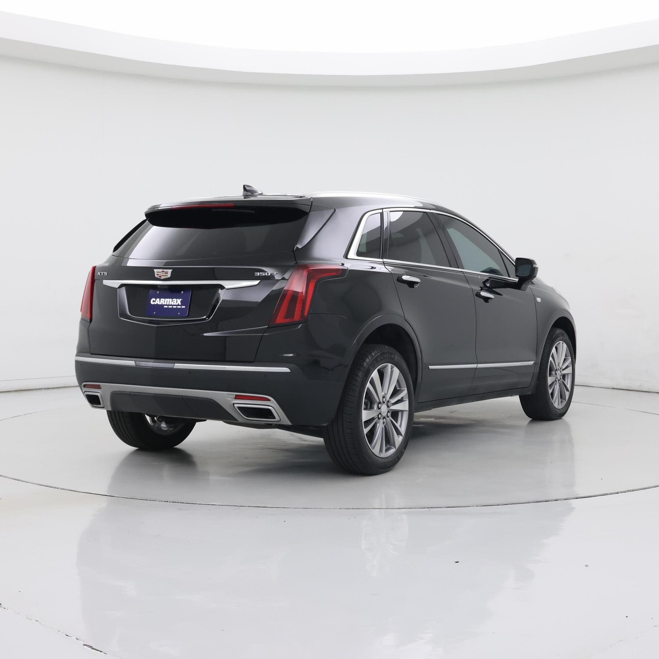 Thumbnail: 2023 Cadillac XT5 - 8