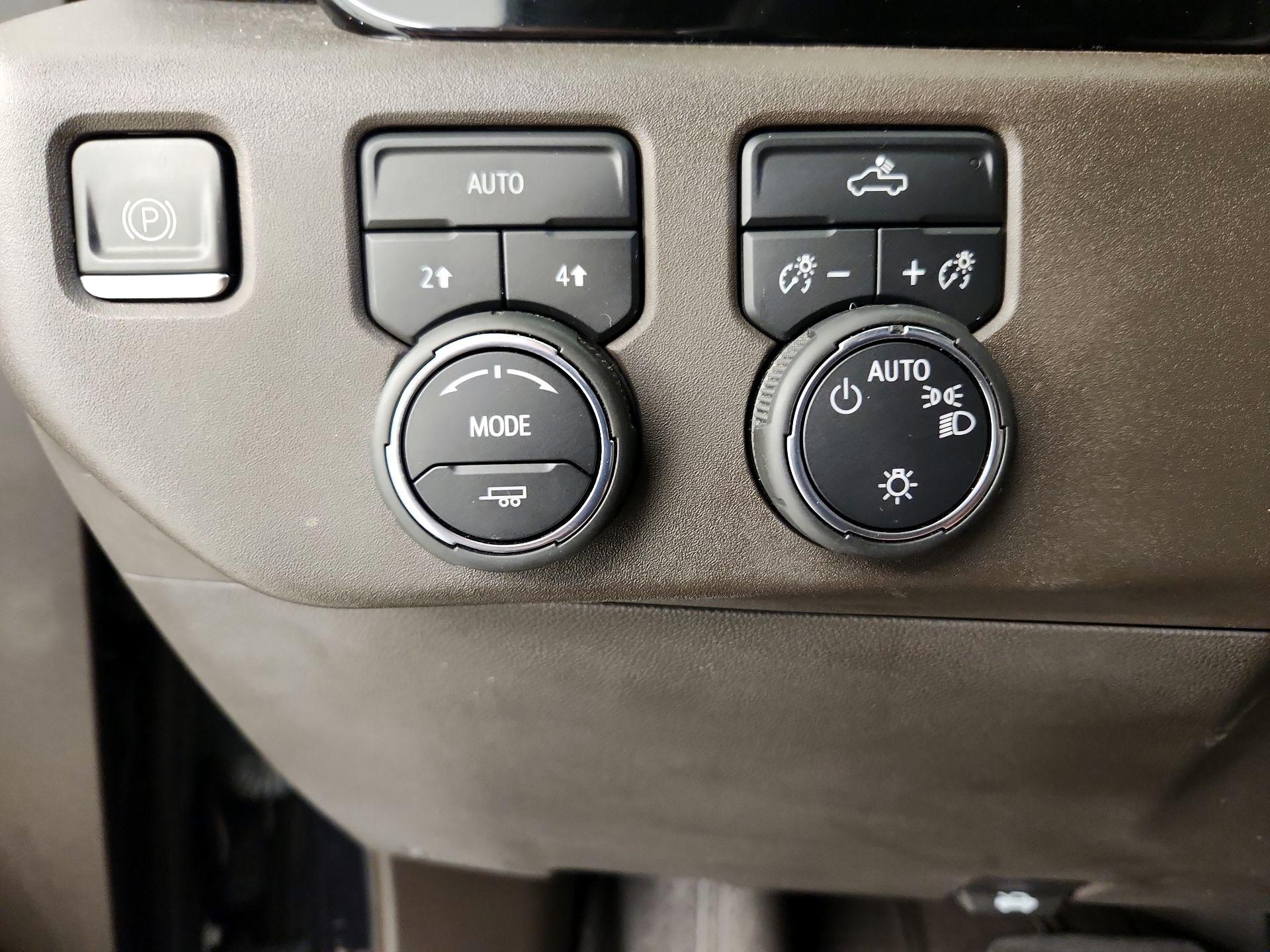 Thumbnail: 2023 Chevrolet Silverado 1500 - 13