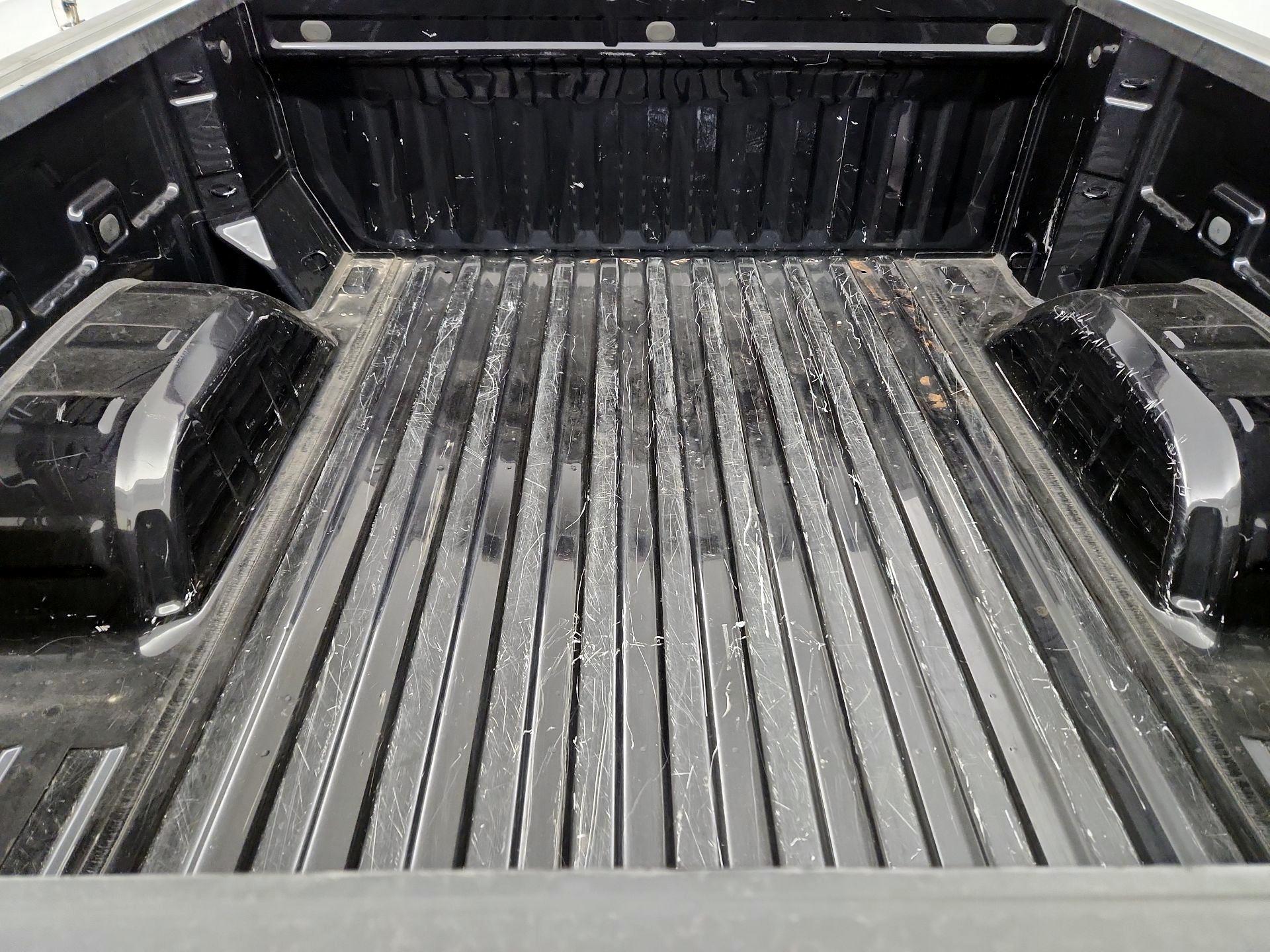 Thumbnail: 2023 Chevrolet Silverado 1500 - 20