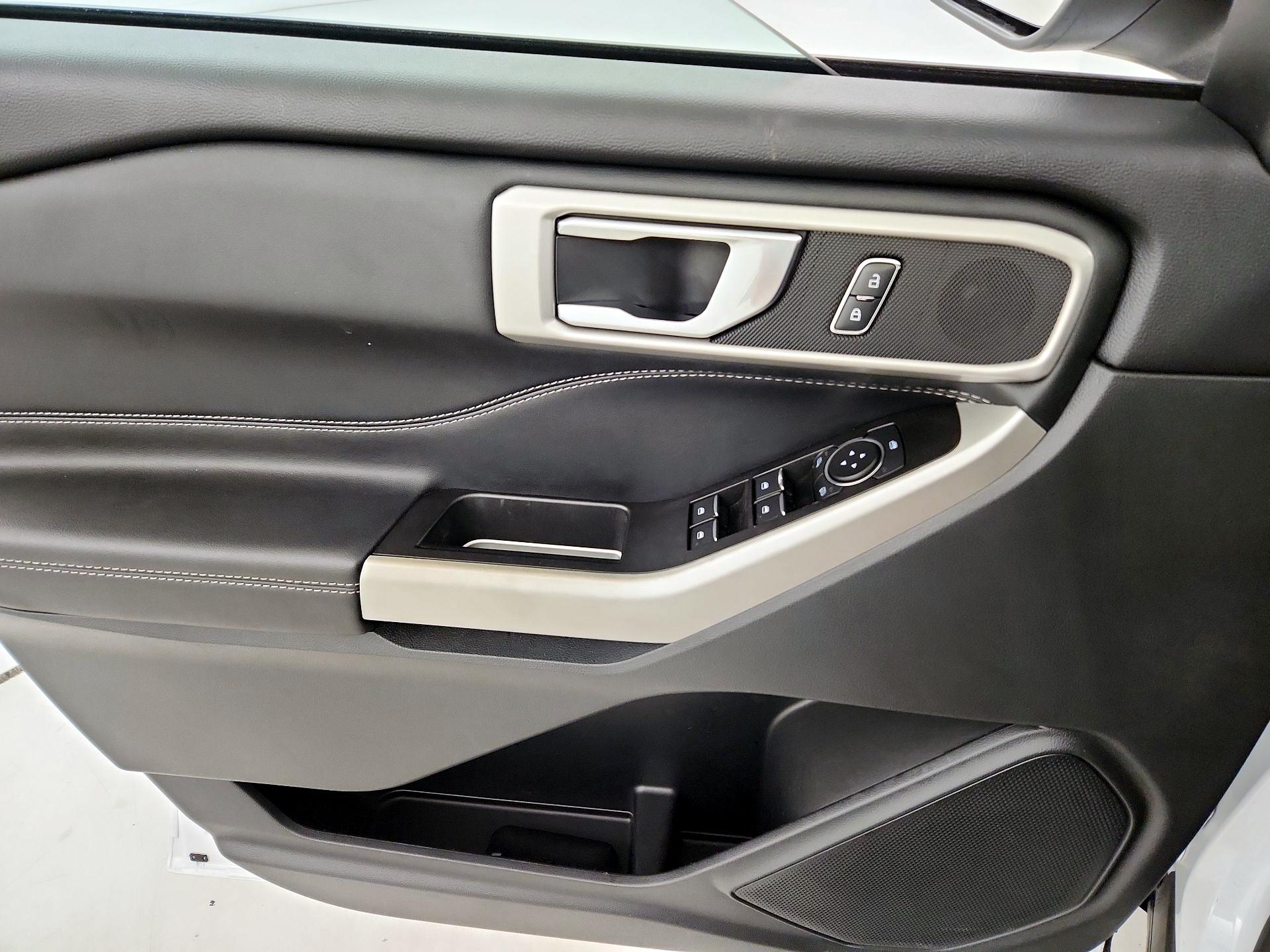 Thumbnail: 2022 Ford Explorer - 12