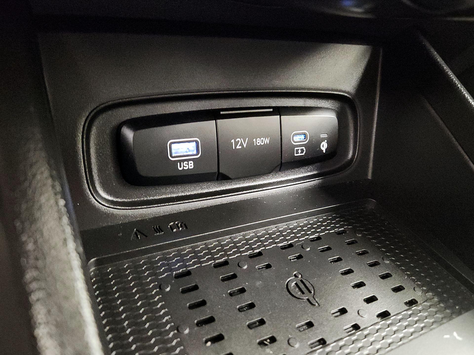 Thumbnail: 2023 Hyundai Venue - 19