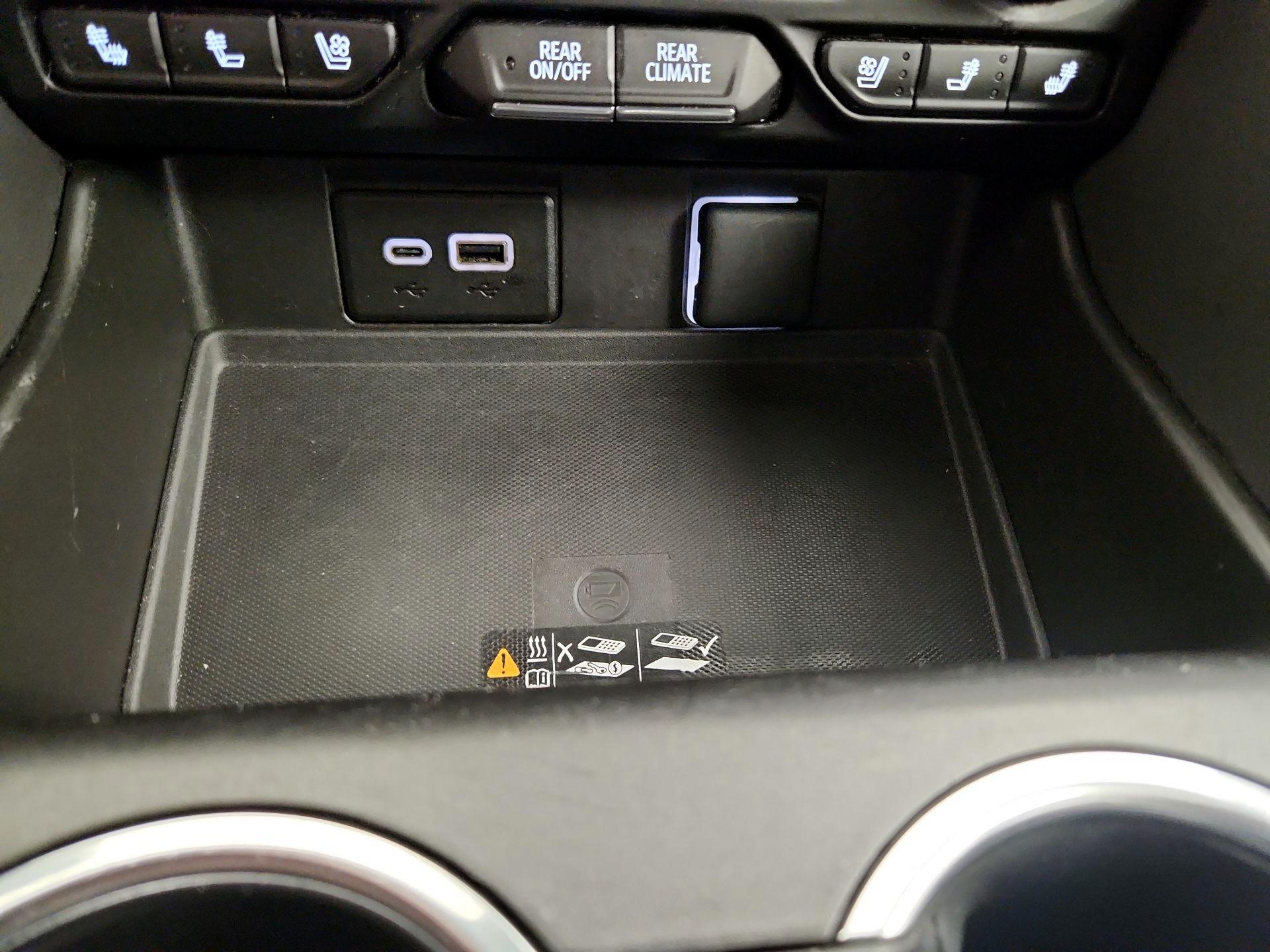 Thumbnail: 2023 Chevrolet Suburban - 18